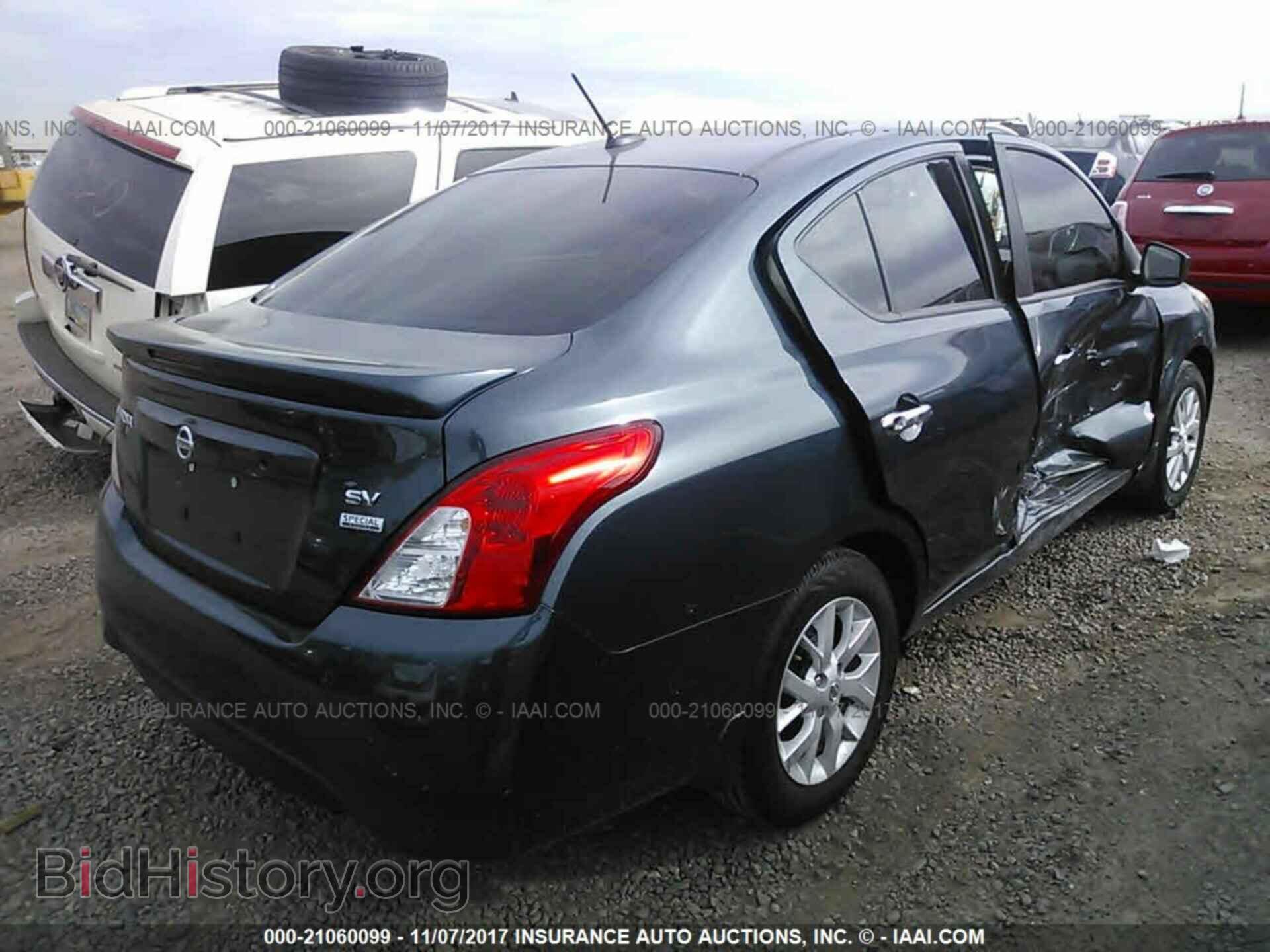2017 Nissan Versa - VIN: 3N1CN7AP3HL825342 - Photo 4