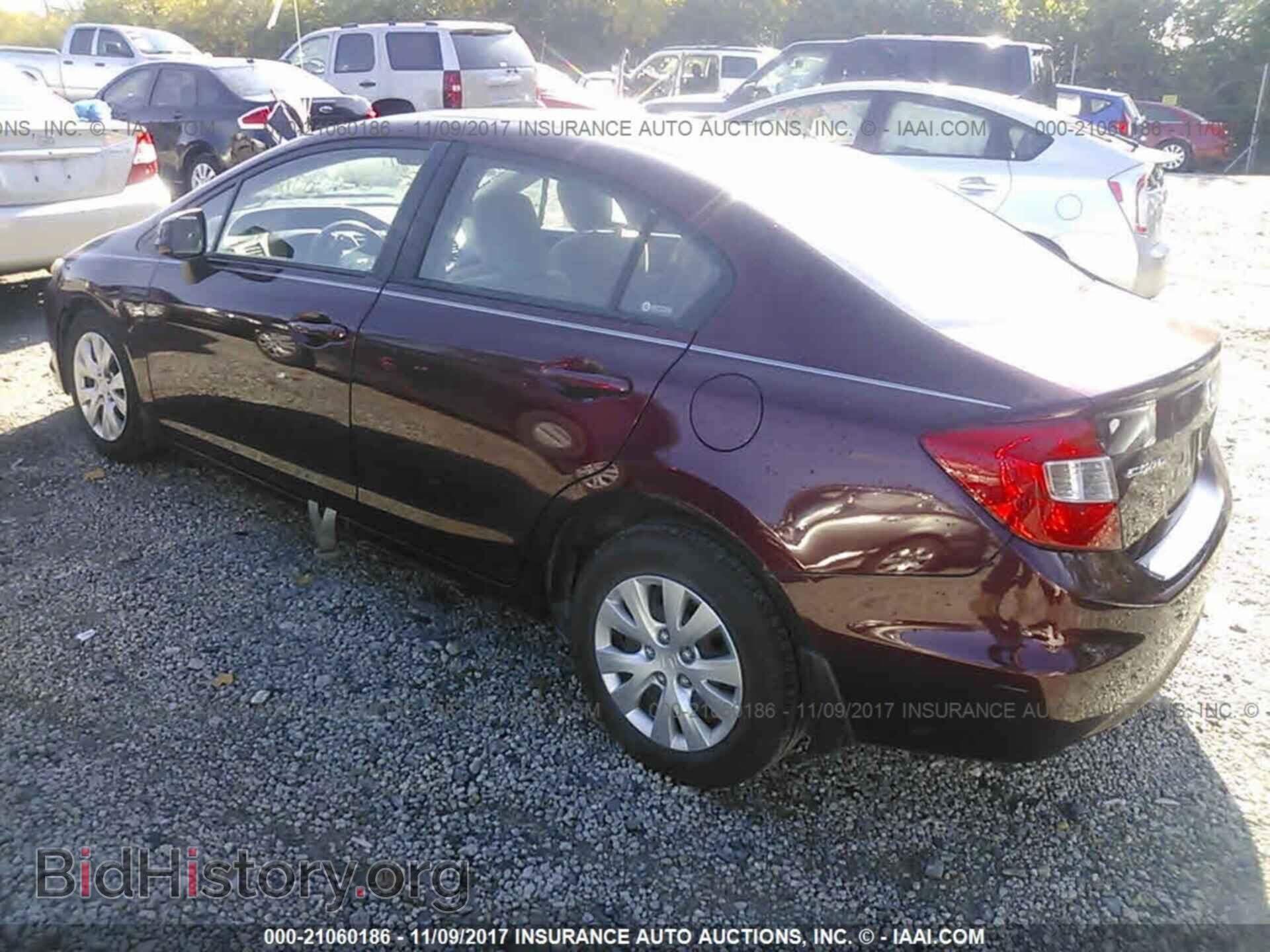 2012 Honda Civic - VIN: 19XFB2F50CE084772 - Photo 3
