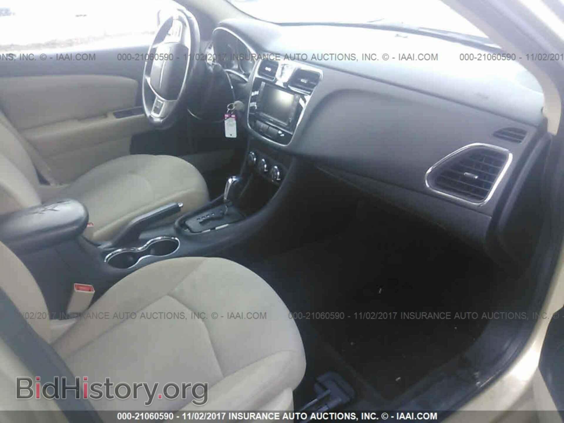 2011 Chrysler 200 - VIN: 1C3BC1FG8BN503733 - Photo 5