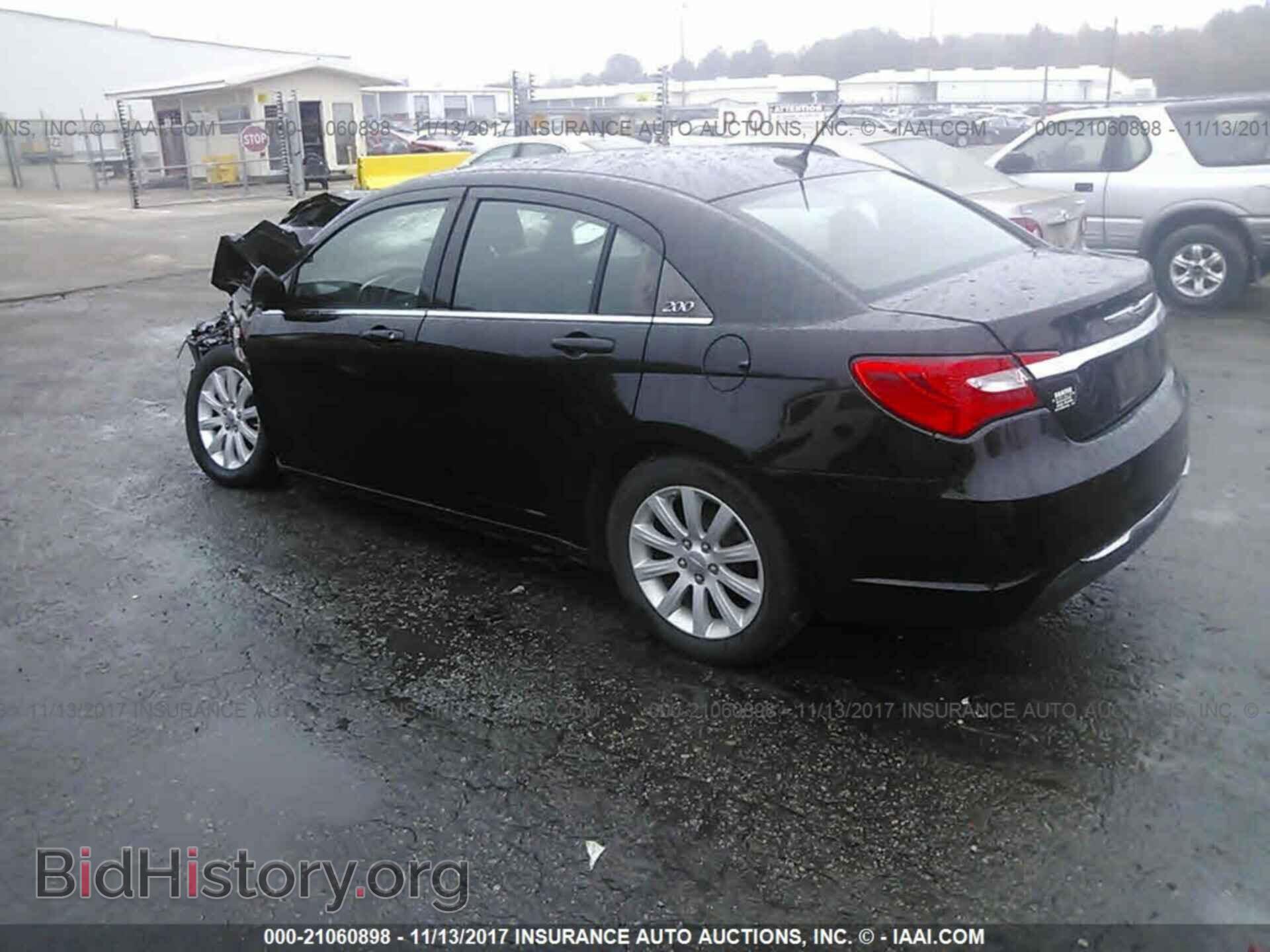 2014 Chrysler 200 - VIN: 1C3CCBBB8EN158941 - Фото 3
