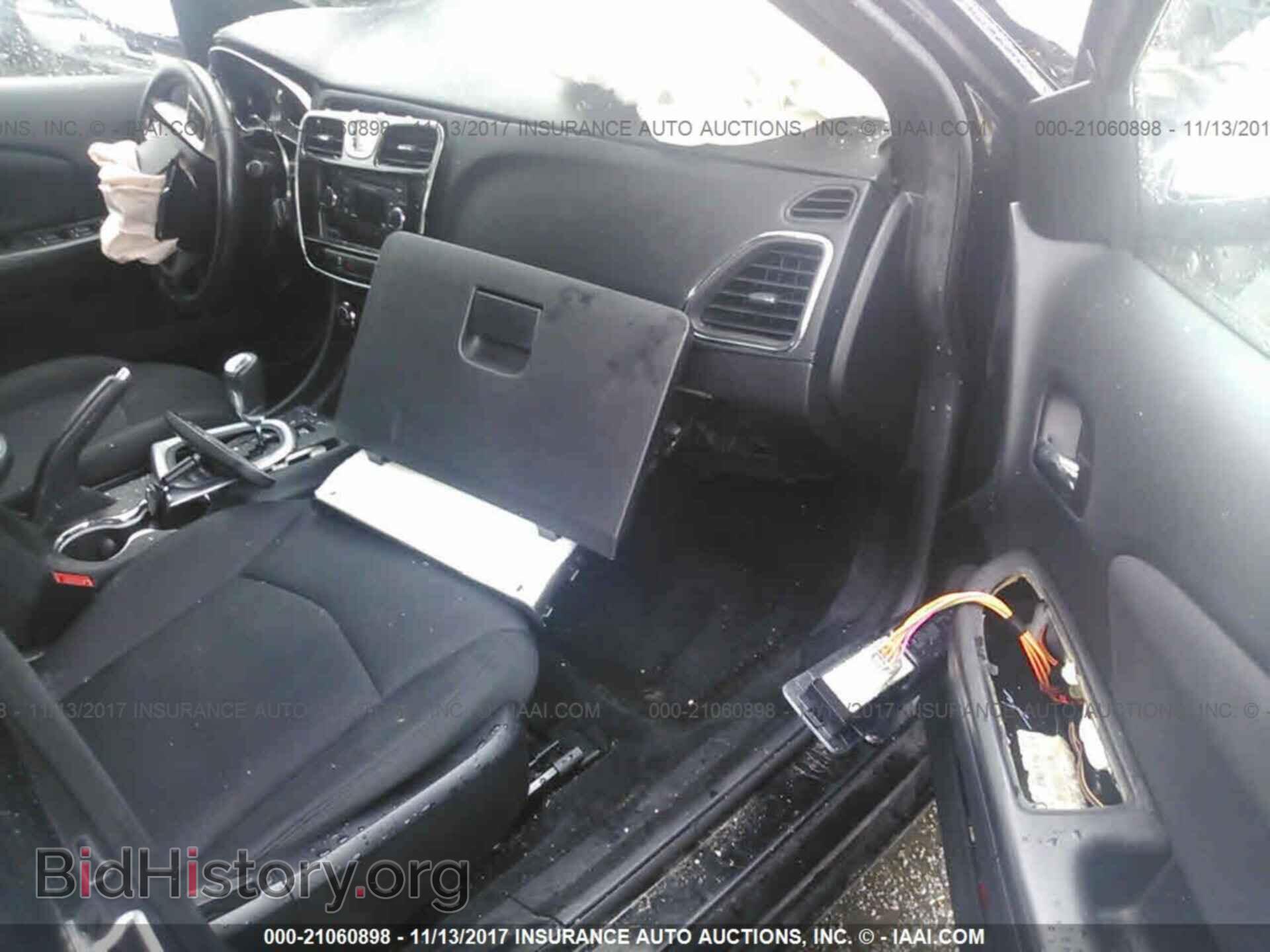 2014 Chrysler 200 - VIN: 1C3CCBBB8EN158941 - Фото 5