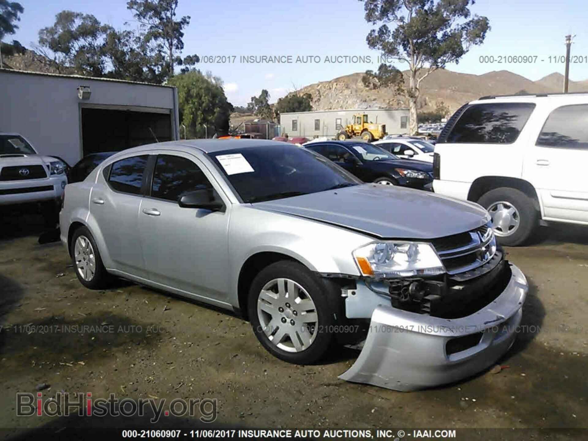 Photo 1B3BD4FG6BN537441 - Dodge Avenger 2011