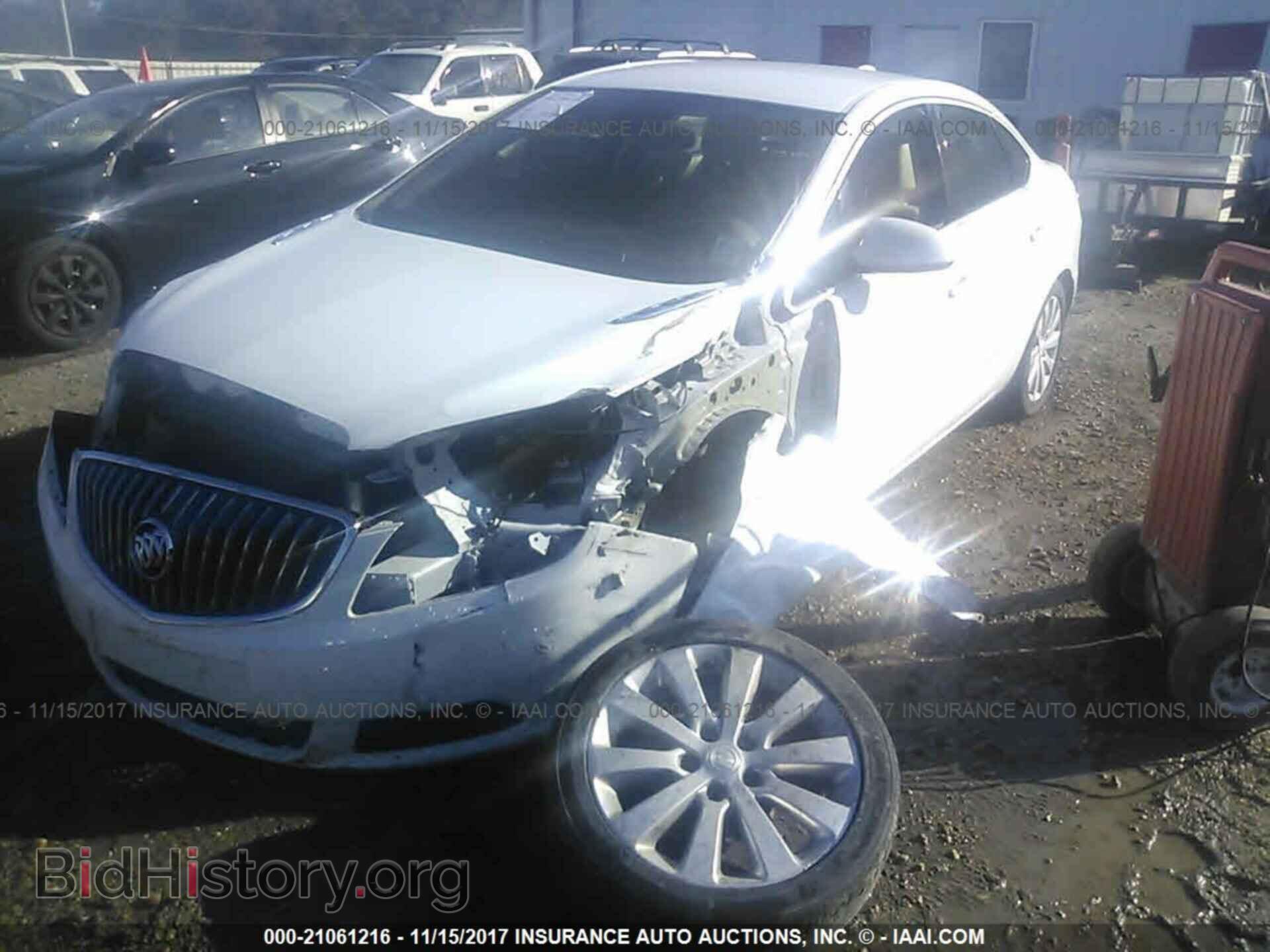 2015 Buick Verano - VIN: 1G4PP5SK7F4196652 - Фото 2