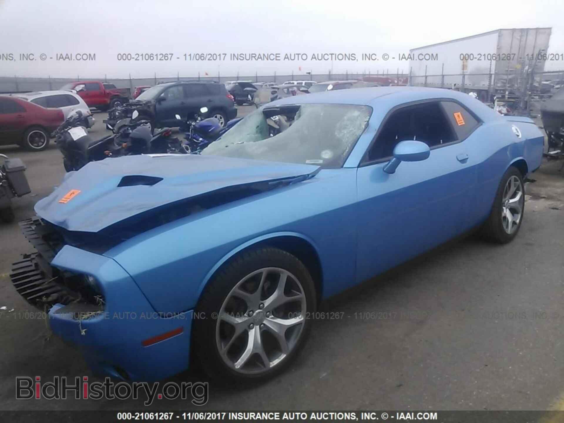 2016 Dodge Challenger - VIN: 2C3CDZAG9GH102022 - Photo 2
