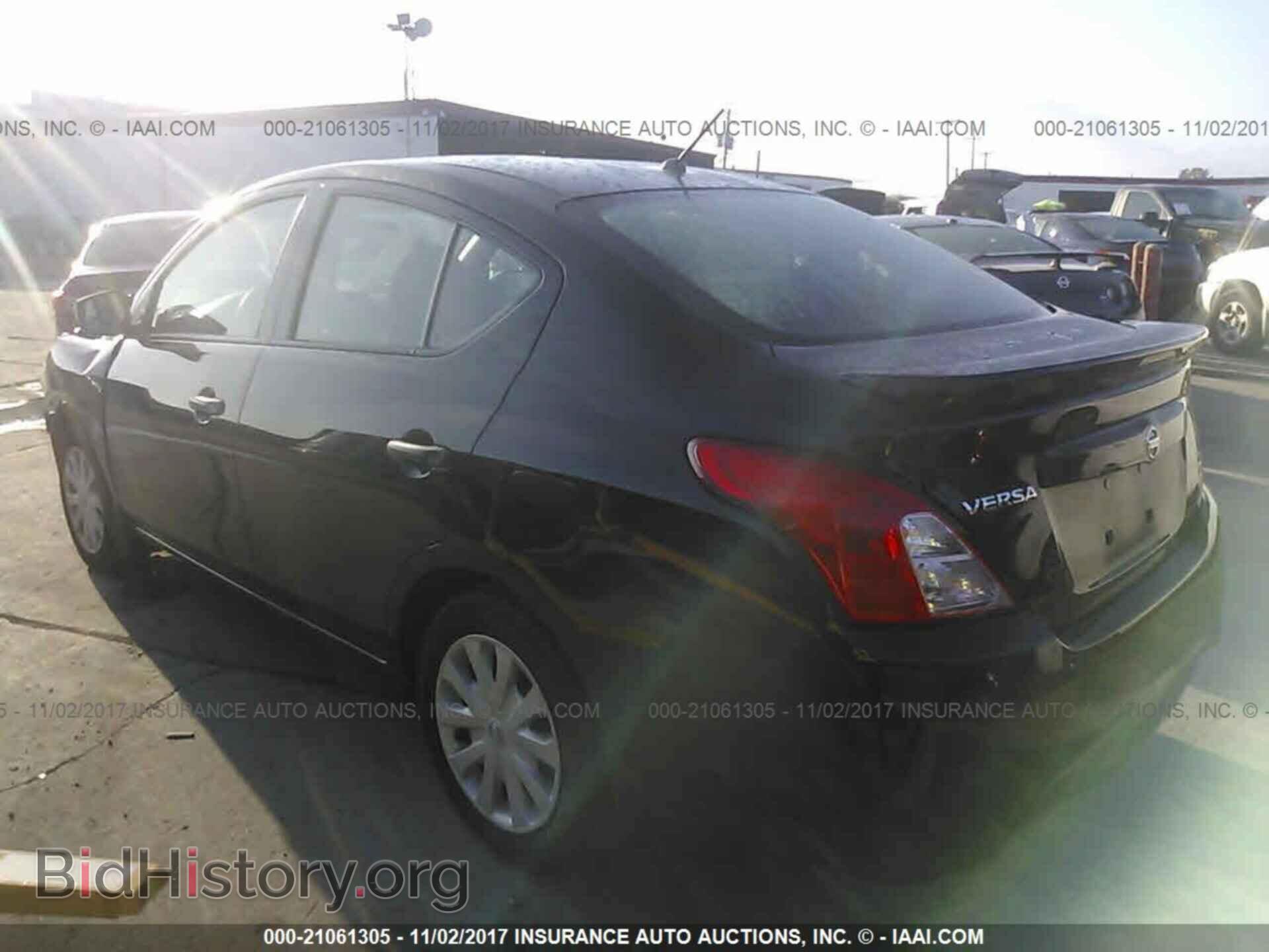 2017 Nissan Versa - VIN: 3N1CN7AP1HL820141 - Photo 3