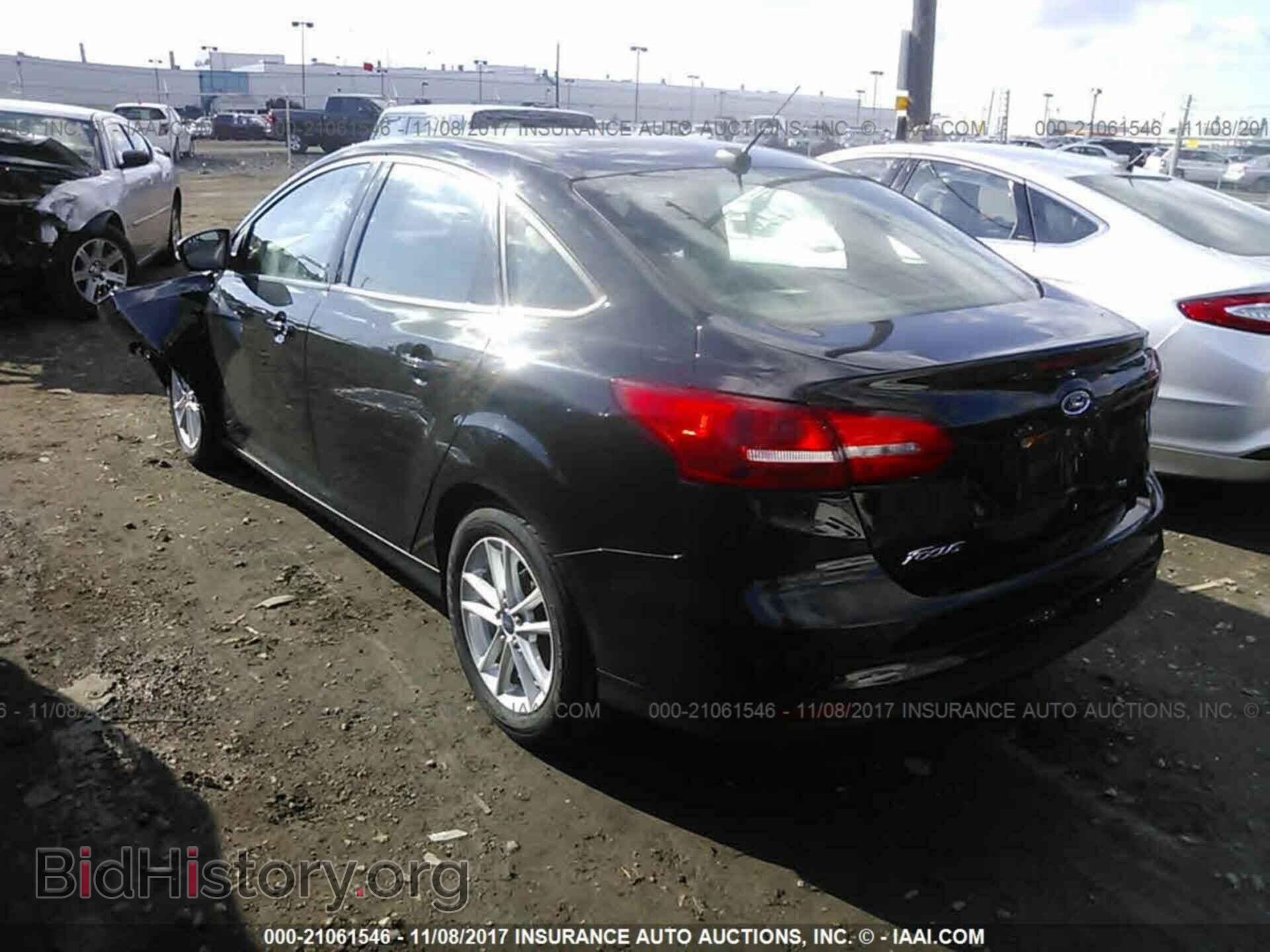 2015 Ford Focus - VIN: 1FADP3F20FL342441 - Photo 3