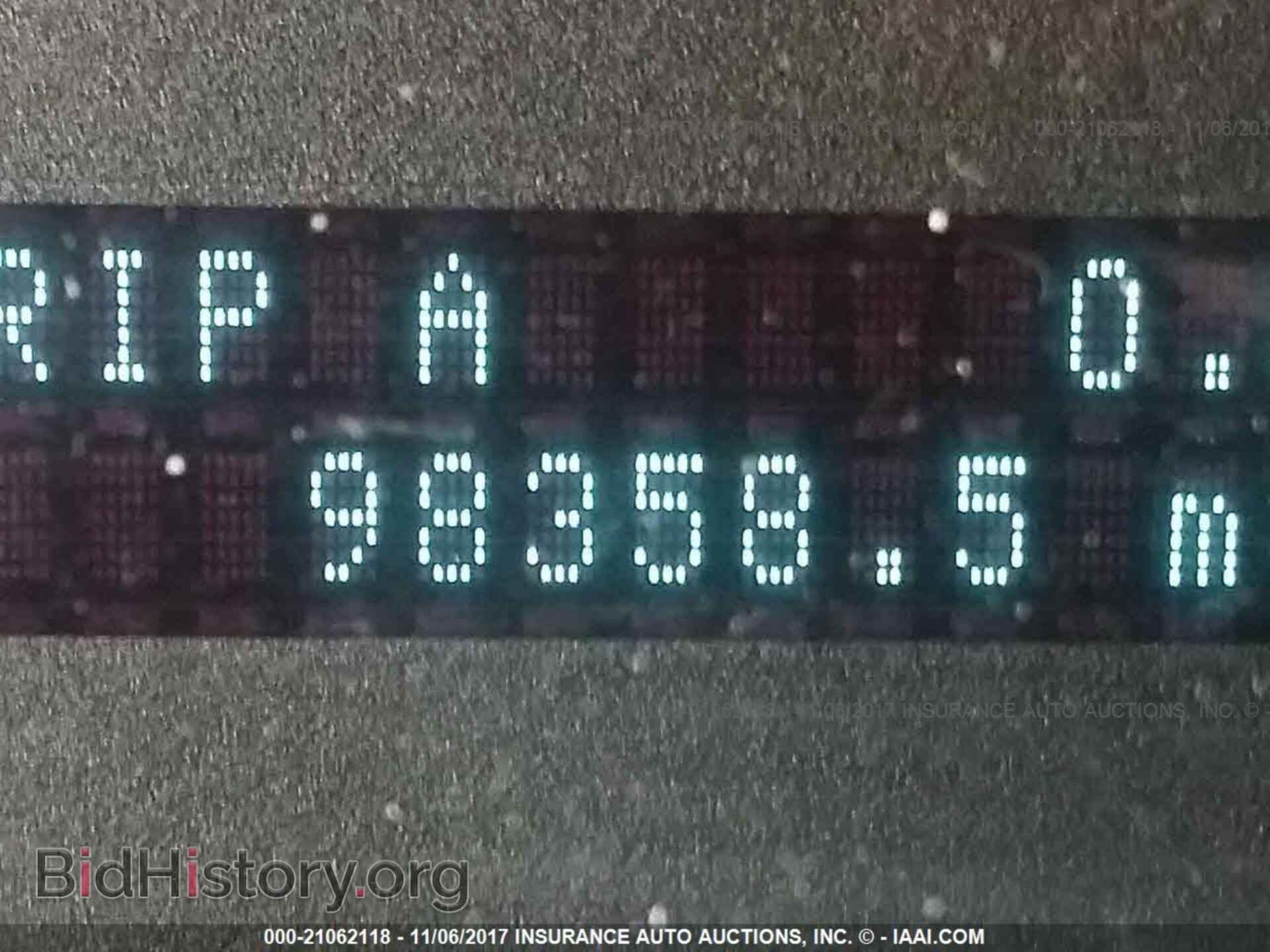 2011 Ford Focus - VIN: 1FAHP3GN8BW134004 - Photo 7