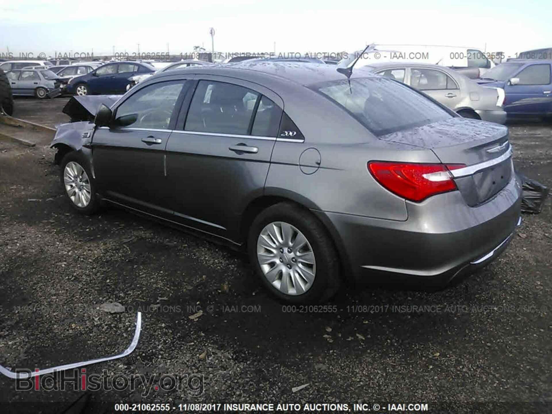 2012 Chrysler 200 - VIN: 1C3CCBAB0CN321189 - Photo 3