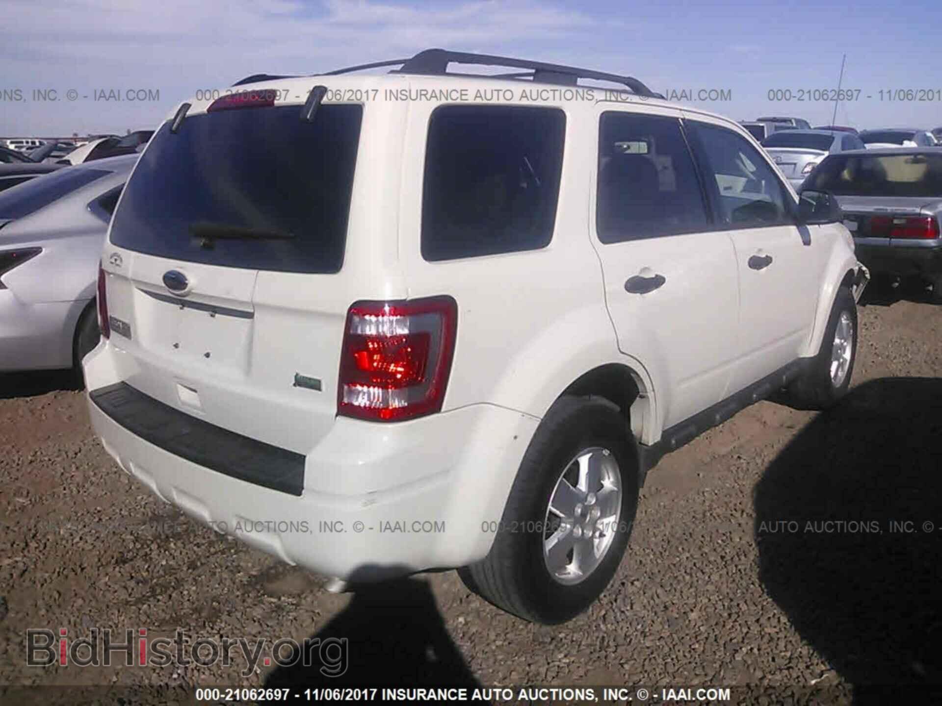 2011 Ford Escape - VIN: 1FMCU0DG3BKA61502 - Photo 4