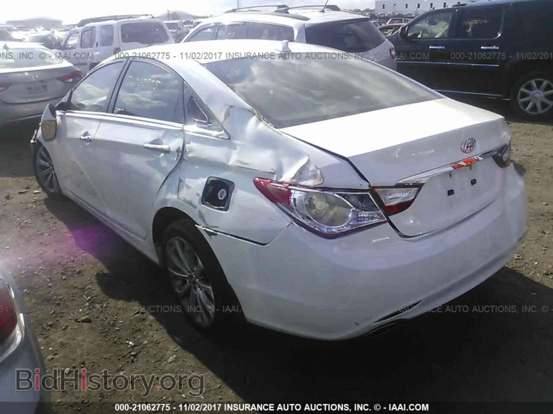 2012 Hyundai Sonata - VIN: 5NPEC4AB8CH418995 - Photo 3