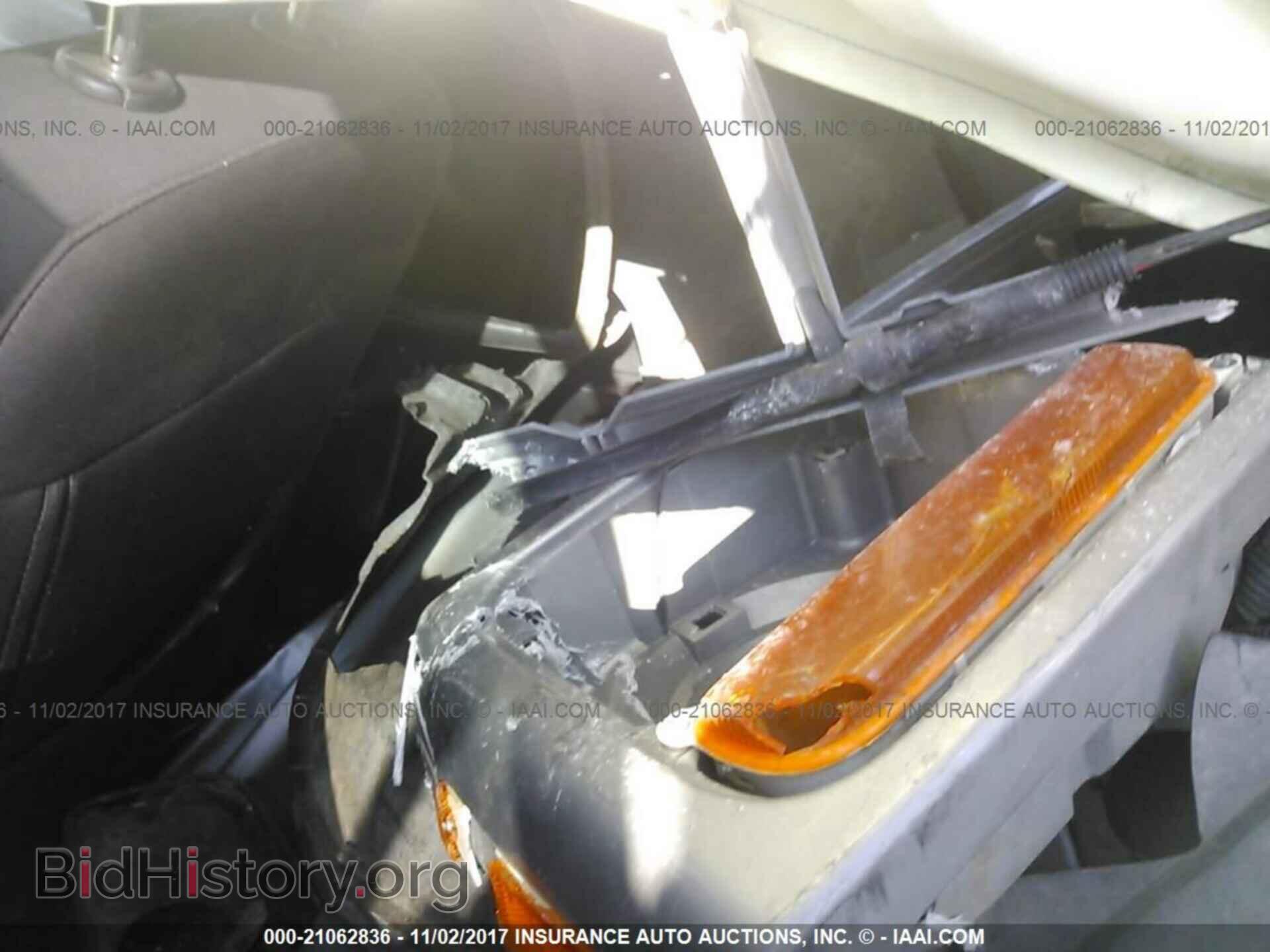 2012 Chrysler 200 - VIN: 1C3CCBAB0CN256621 - Photo 8