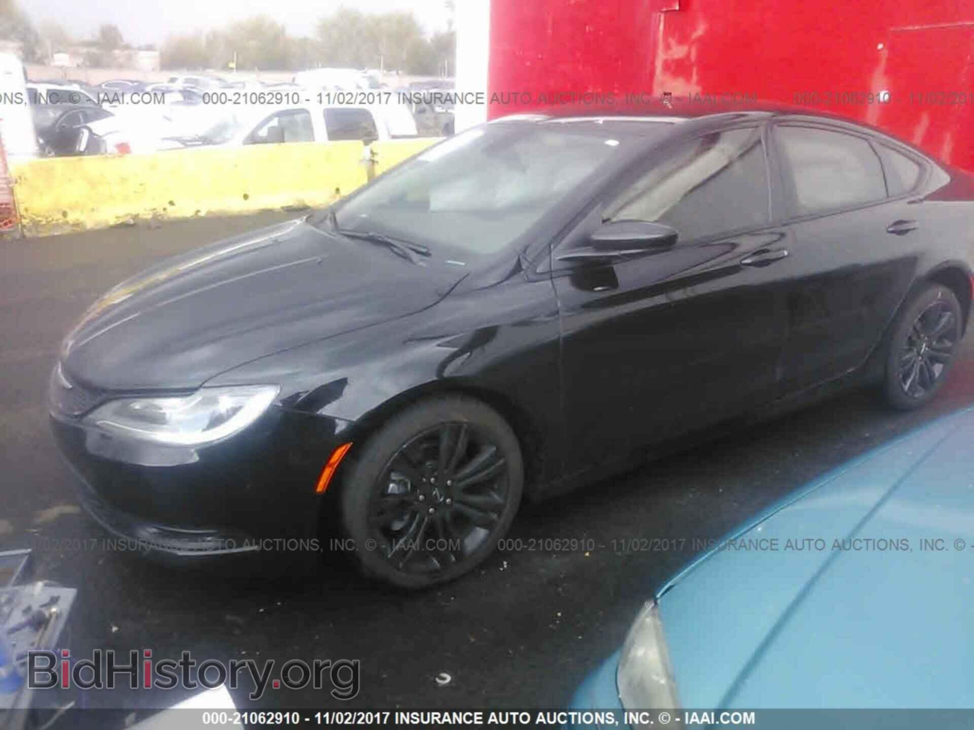 2017 Chrysler 200 - VIN: 1C3CCCFB4HN506318 - Фото 2