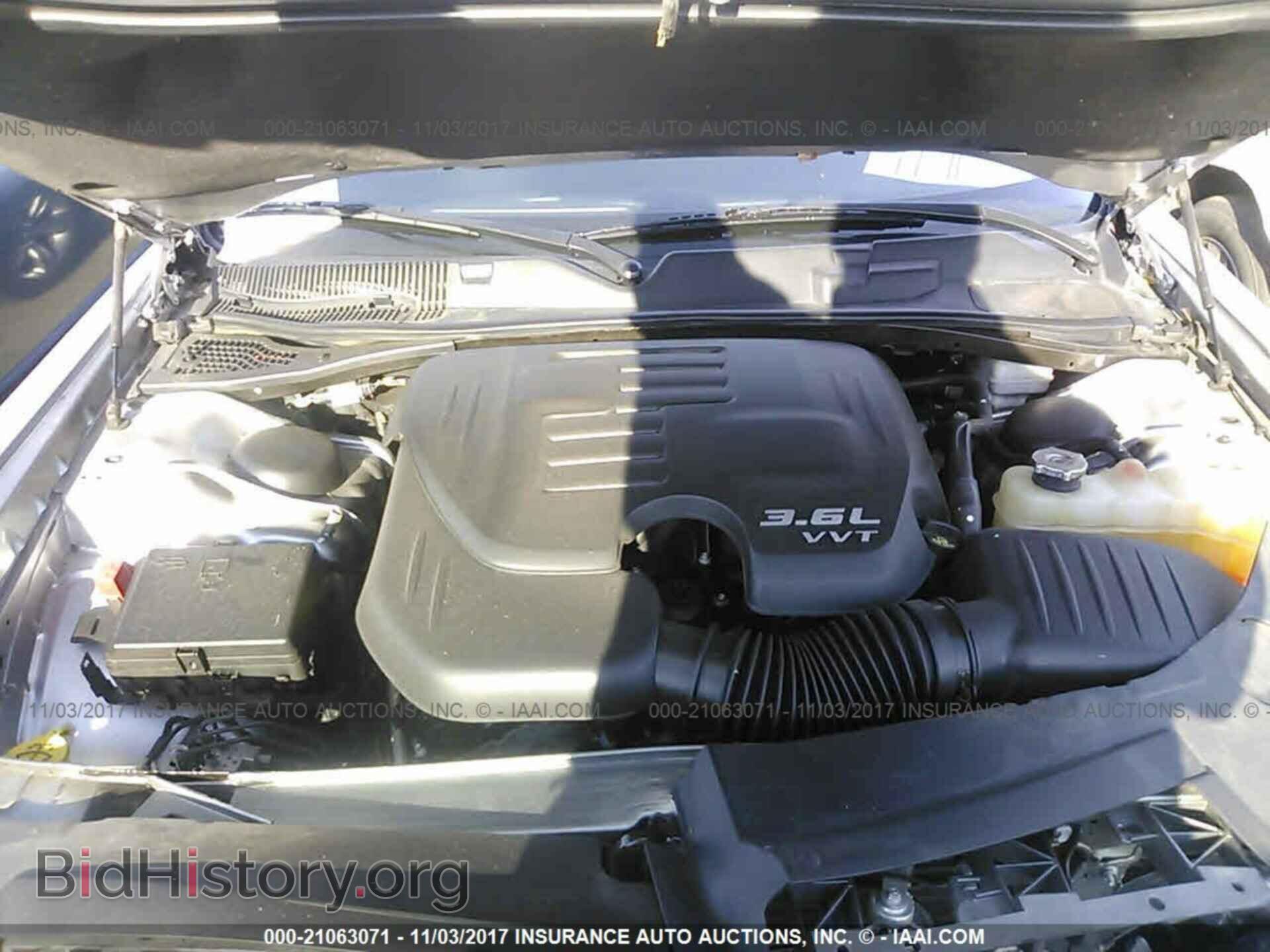 2015 Dodge Challenger - VIN: 2C3CDZAG1FH770301 - Photo 10