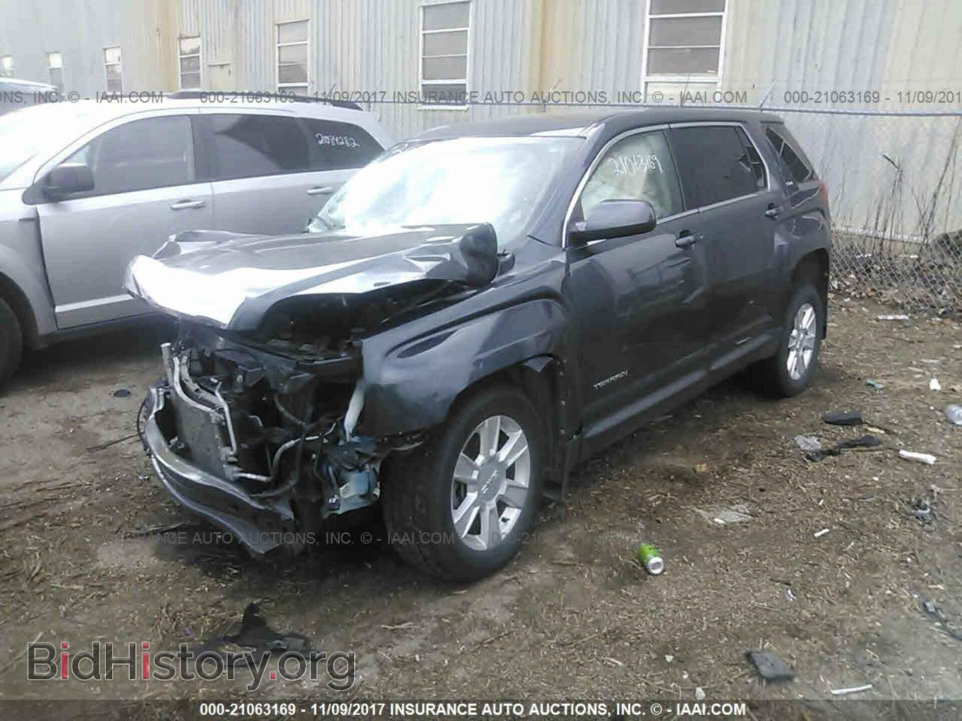 2011 Gmc Terrain - VIN: 2CTFLREC7B6390649 - Photo 2