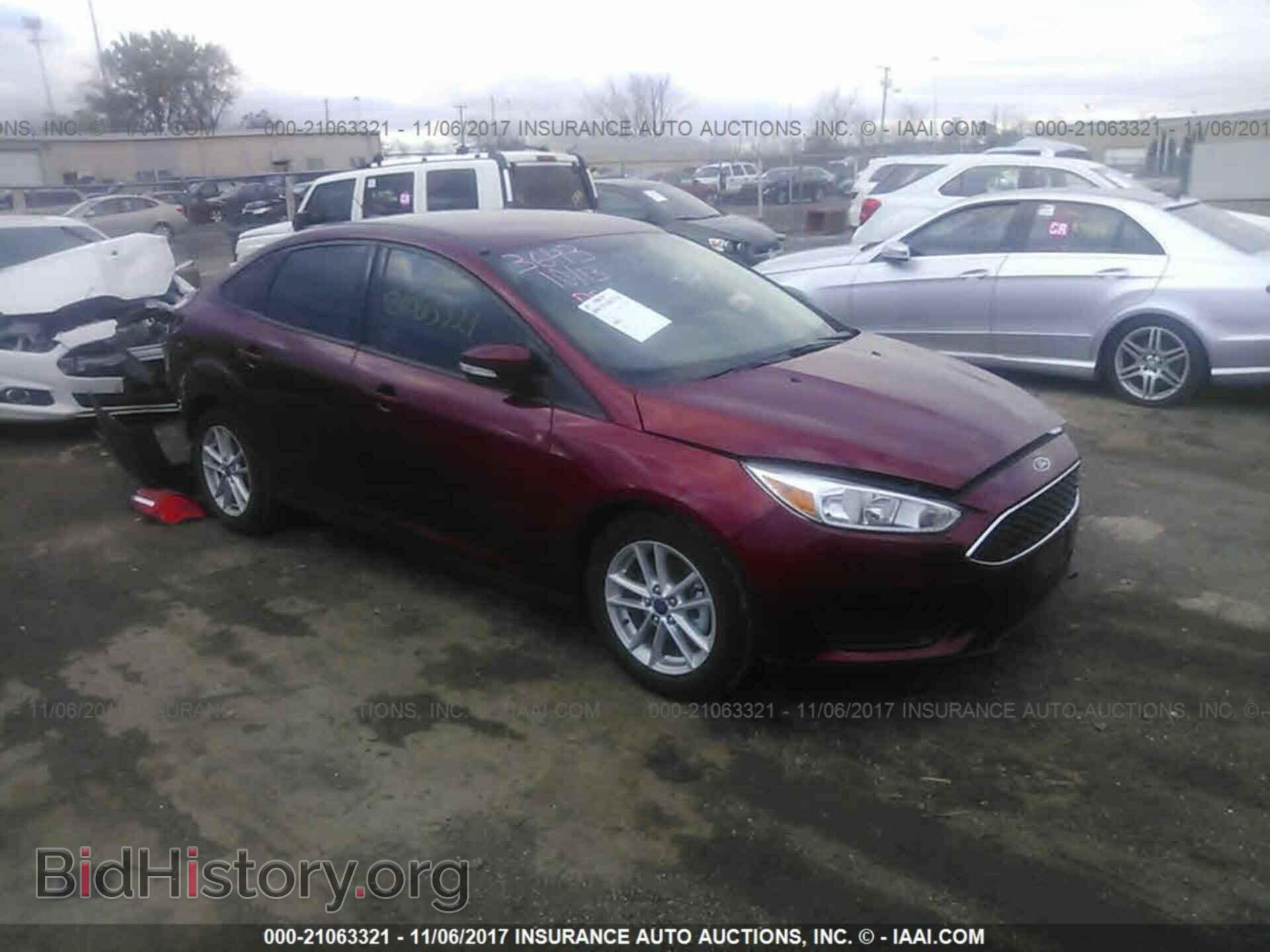 Photo 1FADP3F23HL203813 - Ford Focus 2017