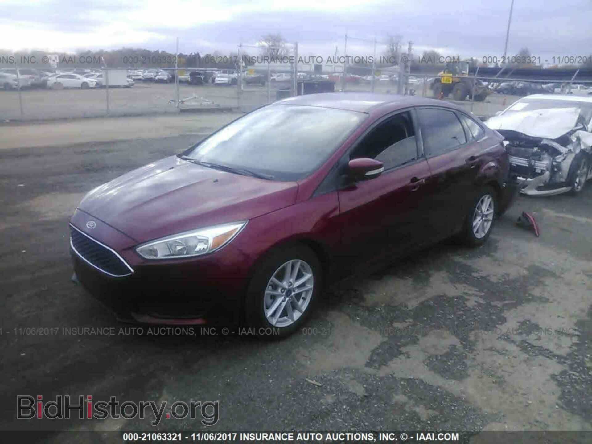 2017 Ford Focus - VIN: 1FADP3F23HL203813 - Photo 2