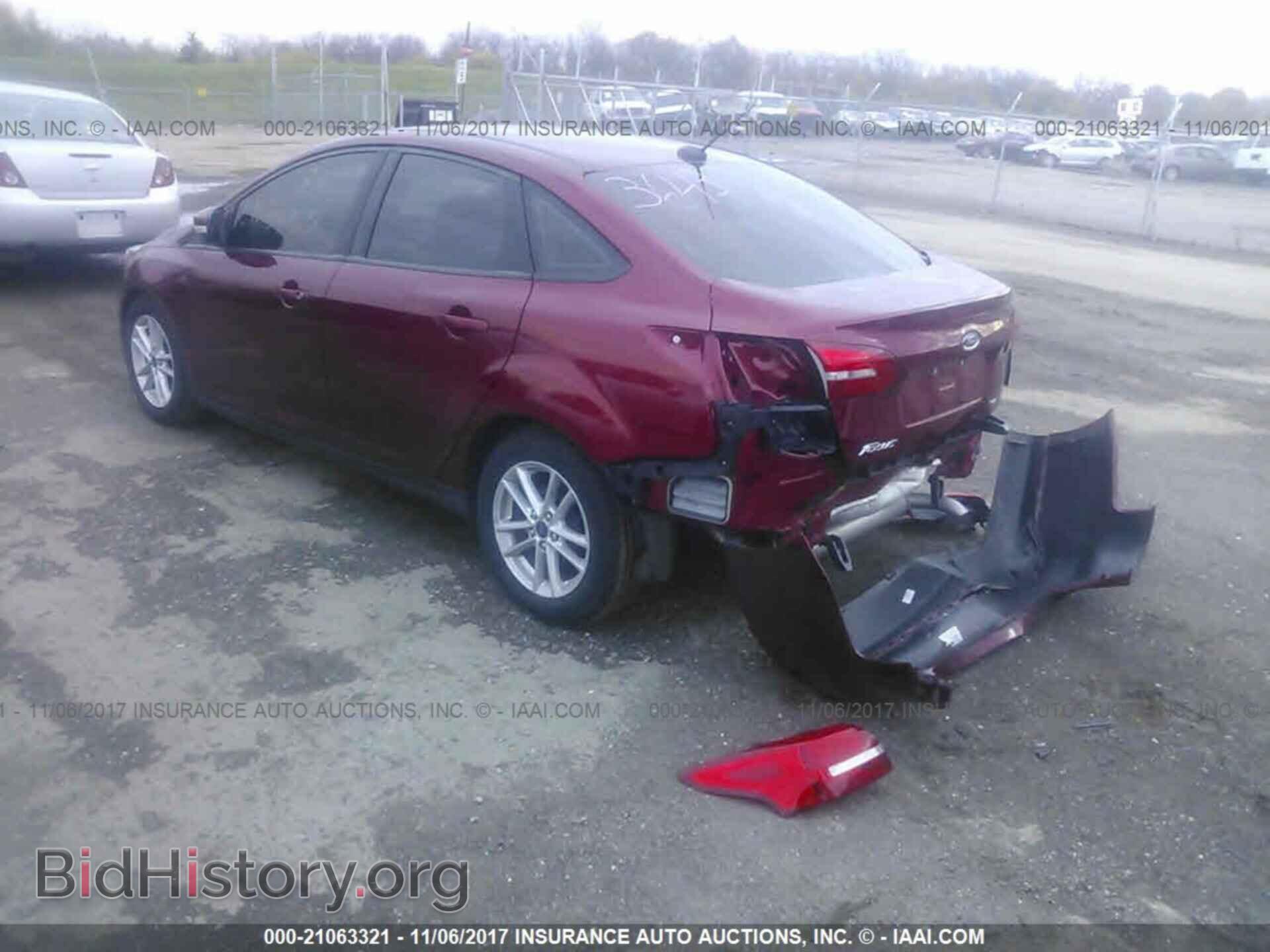 2017 Ford Focus - VIN: 1FADP3F23HL203813 - Photo 3