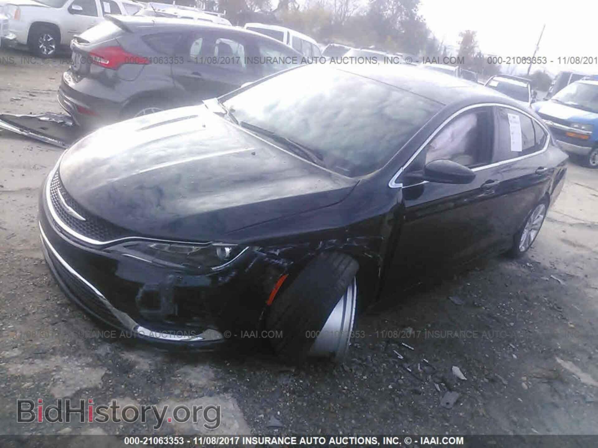 2016 Chrysler 200 - VIN: 1C3CCCAB6GN176302 - Photo 2