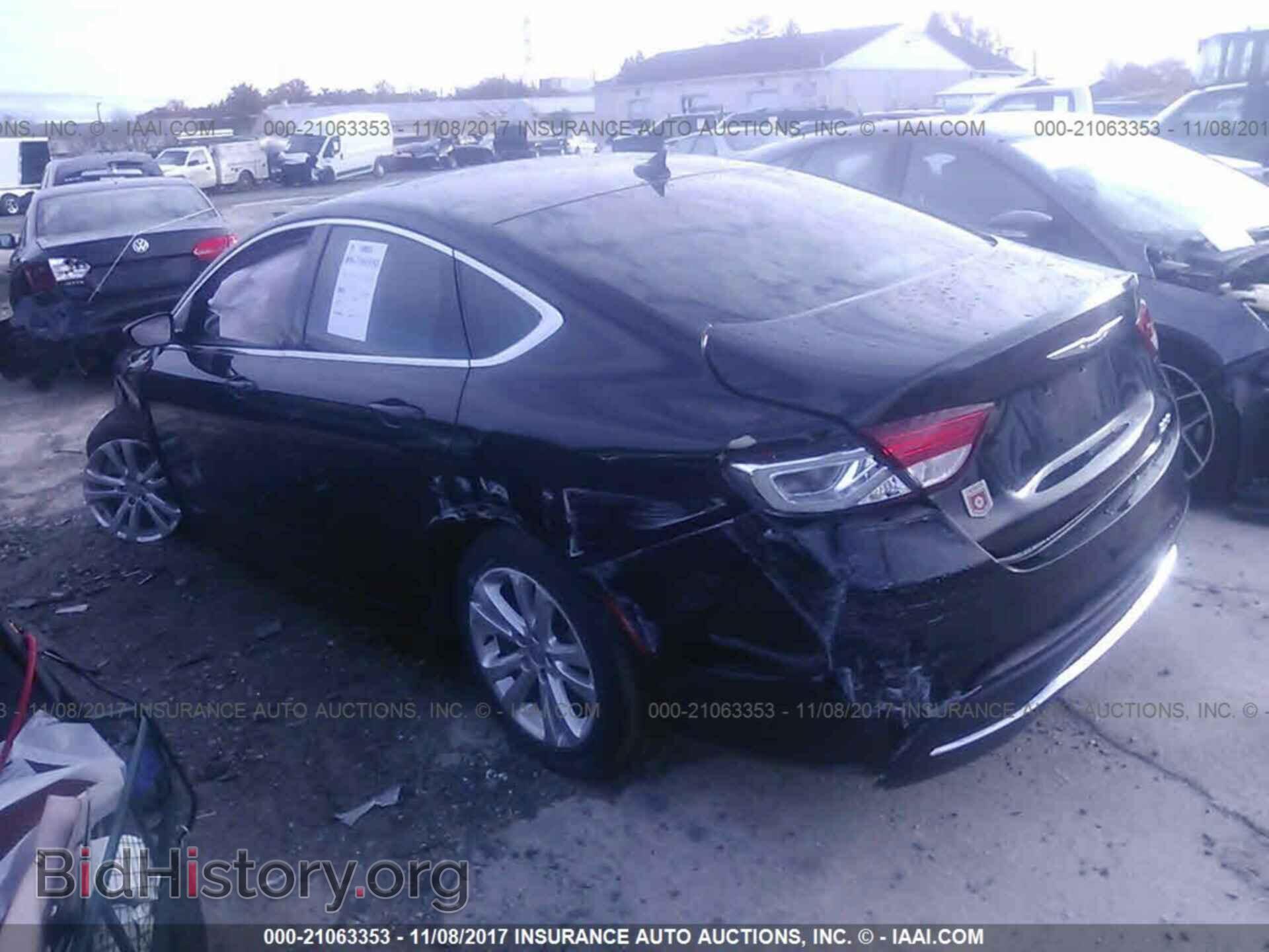2016 Chrysler 200 - VIN: 1C3CCCAB6GN176302 - Photo 3