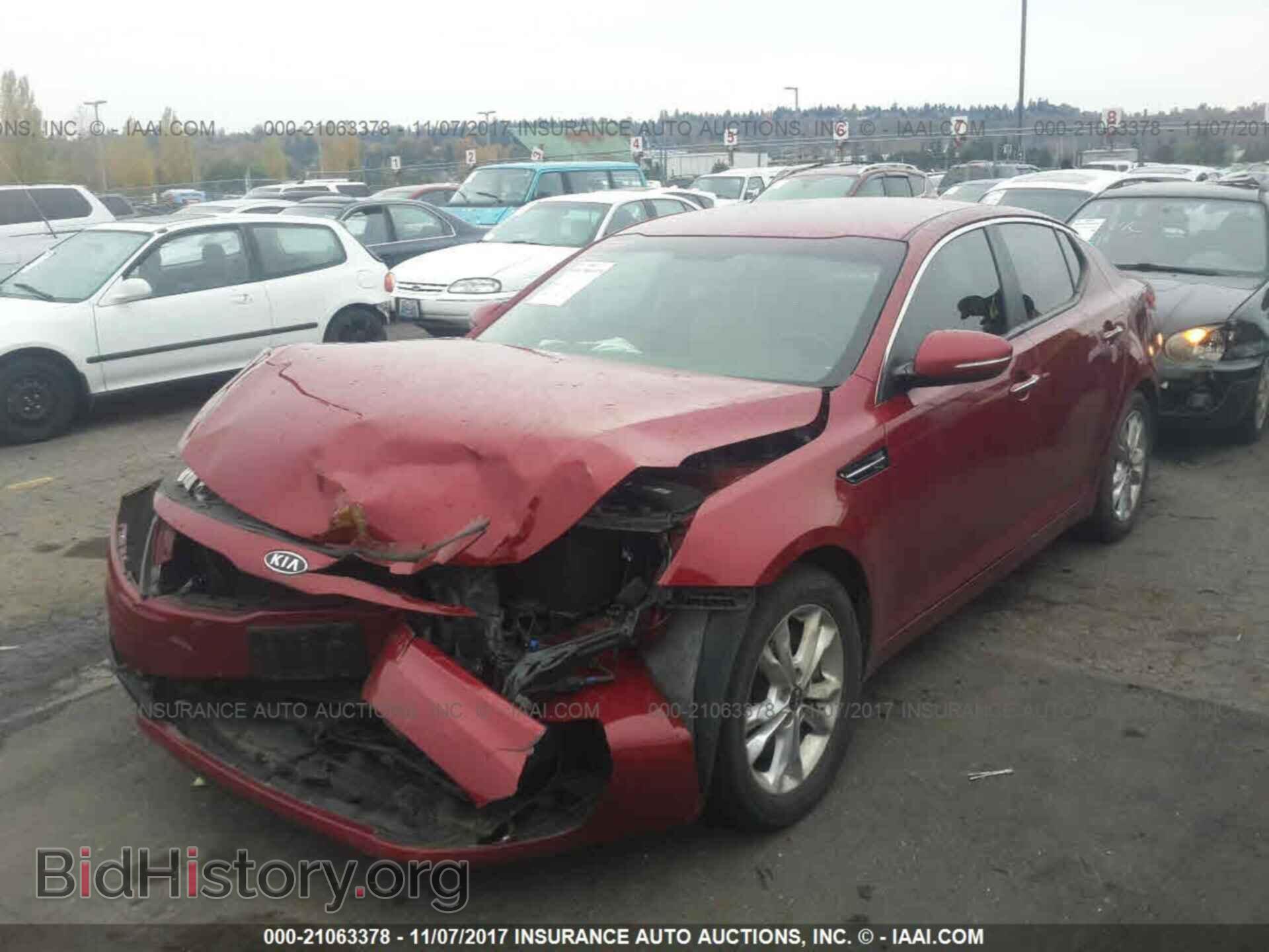 2011 Kia Optima - VIN: KNAGN4A62B5085579 - Фото 2