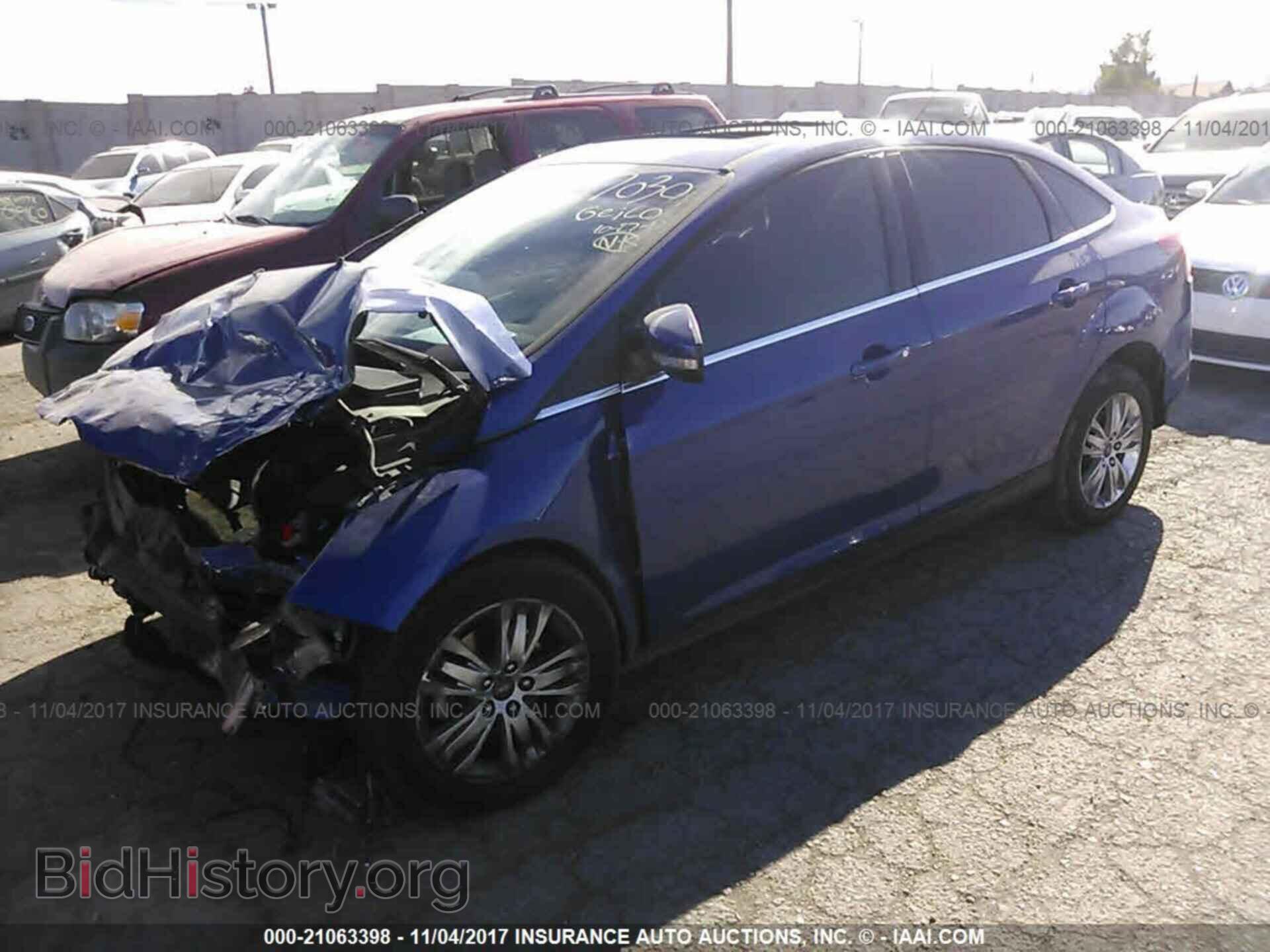 2012 Ford Focus - VIN: 1FAHP3H27CL395809 - Фото 2