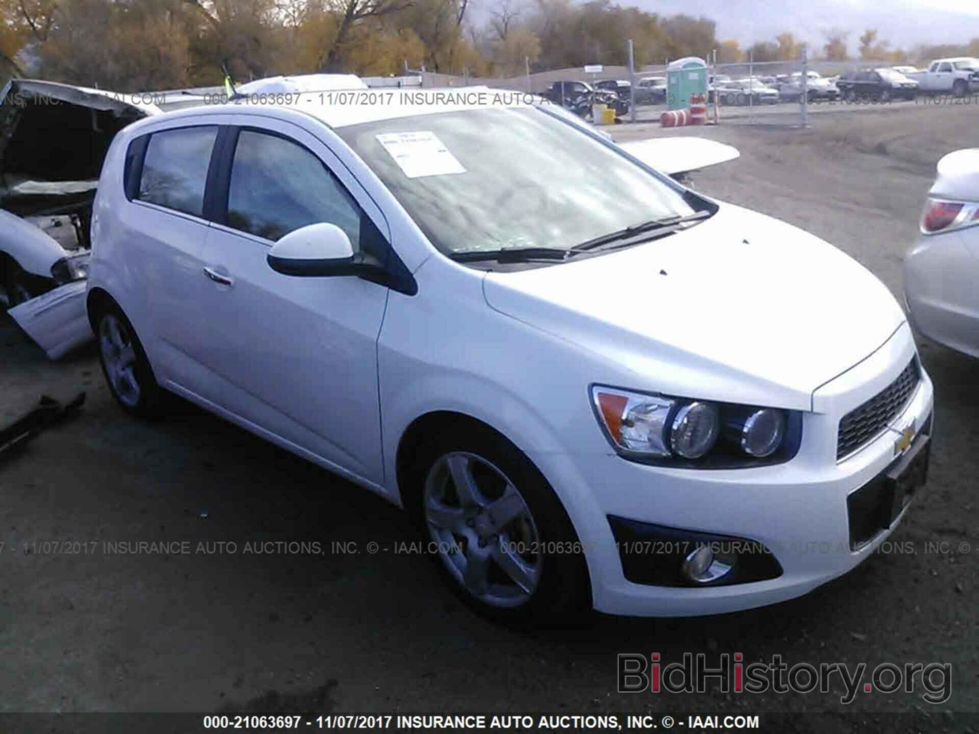 Photo 1G1JE6SB5F4194770 - Chevrolet Sonic 2015