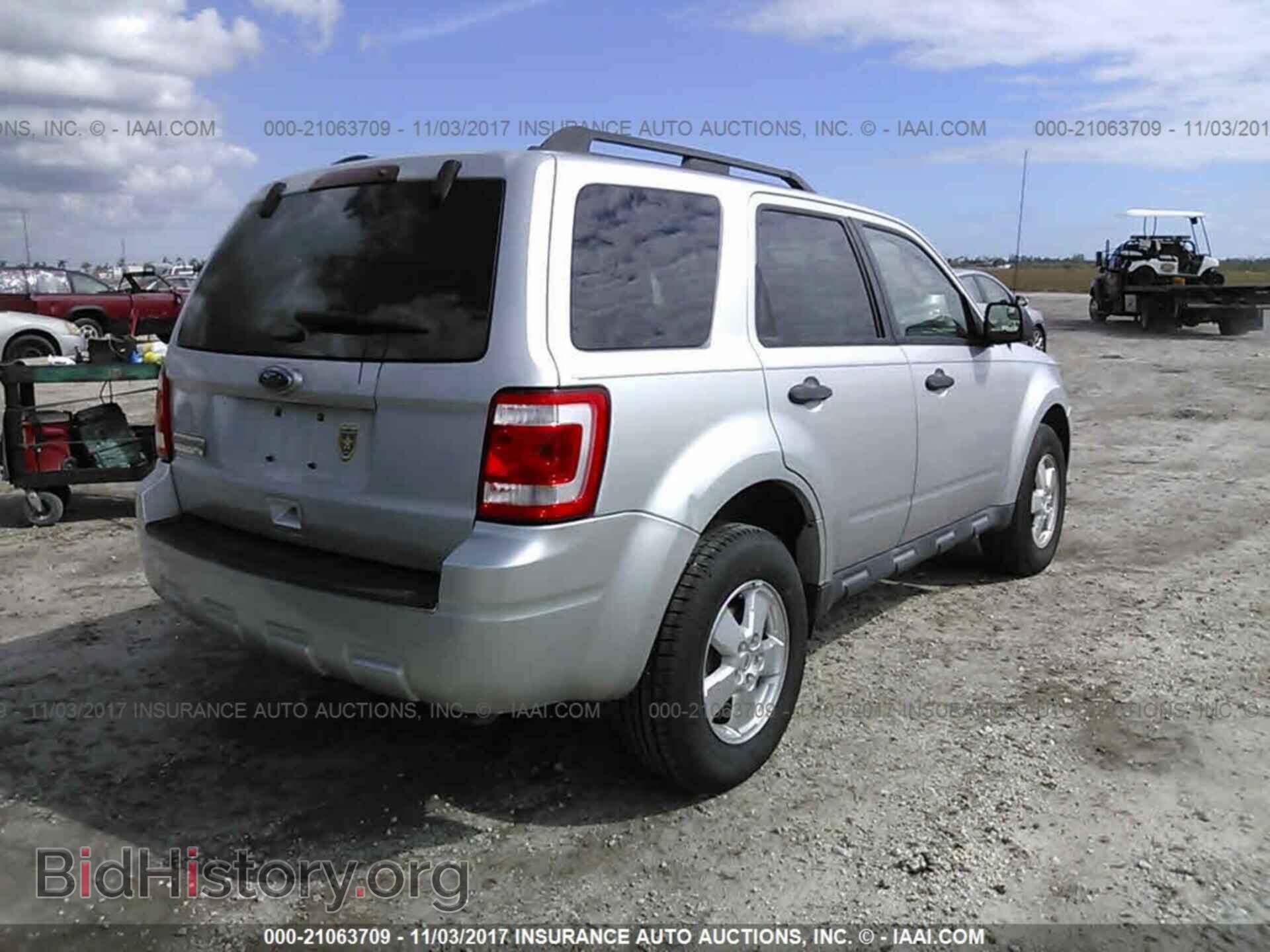 2011 Ford Escape - VIN: 1FMCU0D72BKA79067 - Photo 4