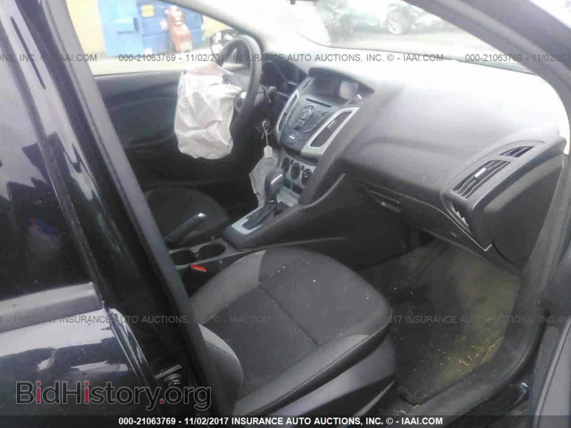 2014 Ford Focus - VIN: 1FADP3F24EL118457 - Photo 5