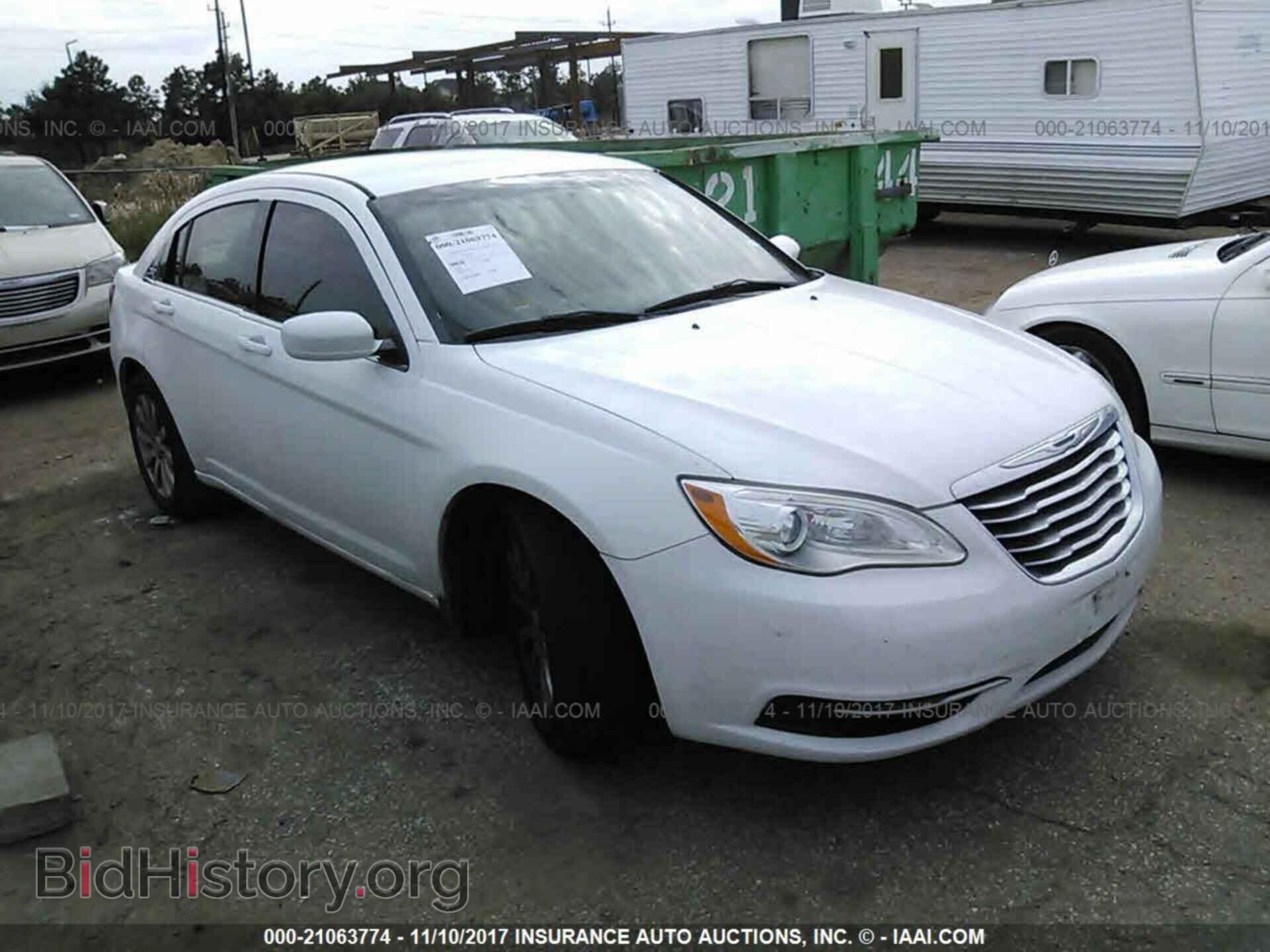 Фотография 1C3CCBBG4EN105536 - Chrysler 200 2014