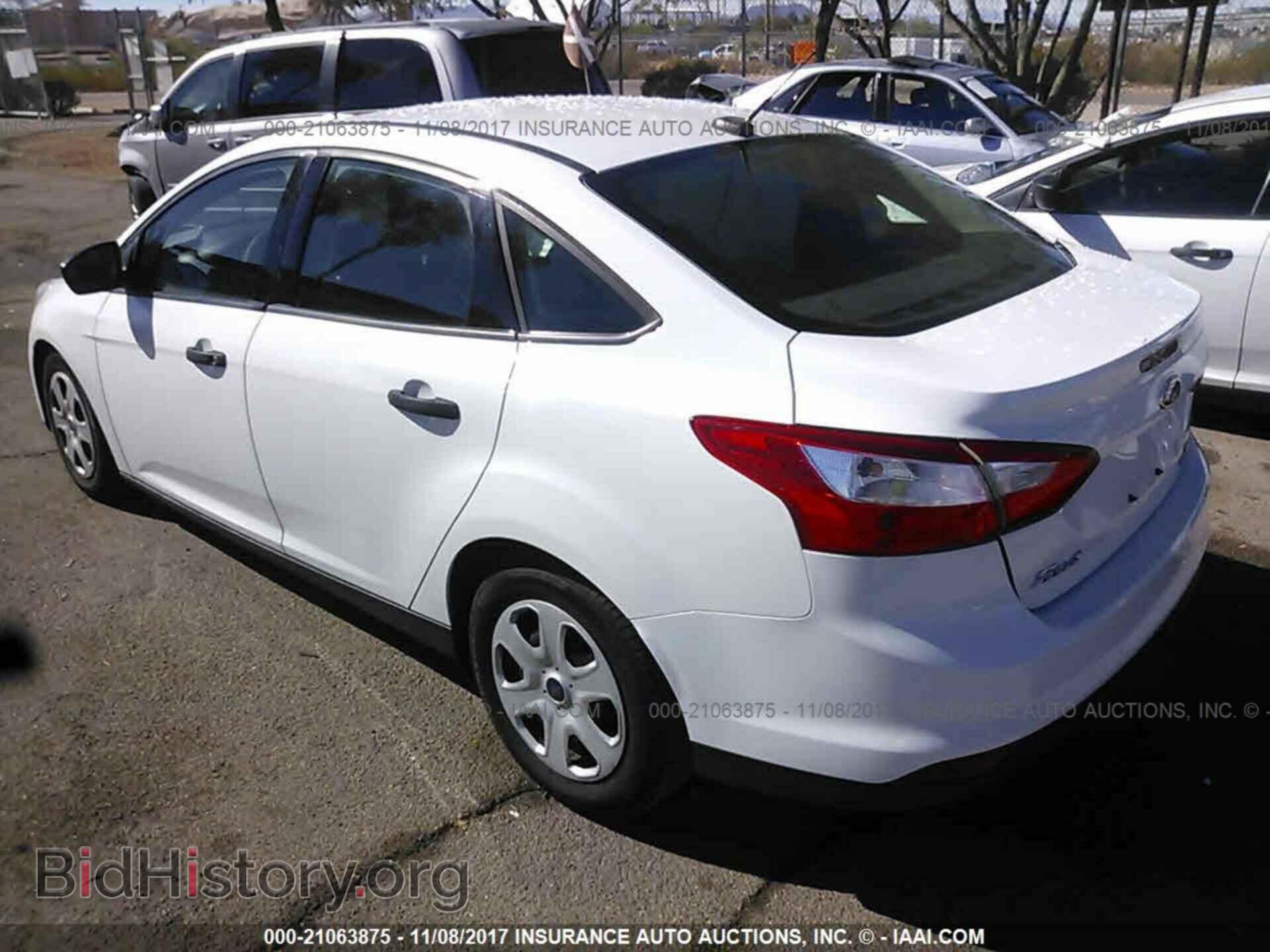 2014 Ford Focus - VIN: 1FADP3E26EL462678 - Фото 3
