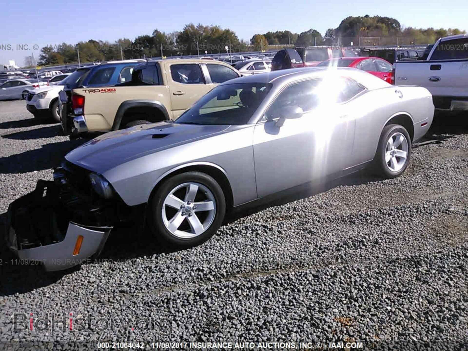 2014 Dodge Challenger - VIN: 2C3CDYAG9EH306519 - Photo 2