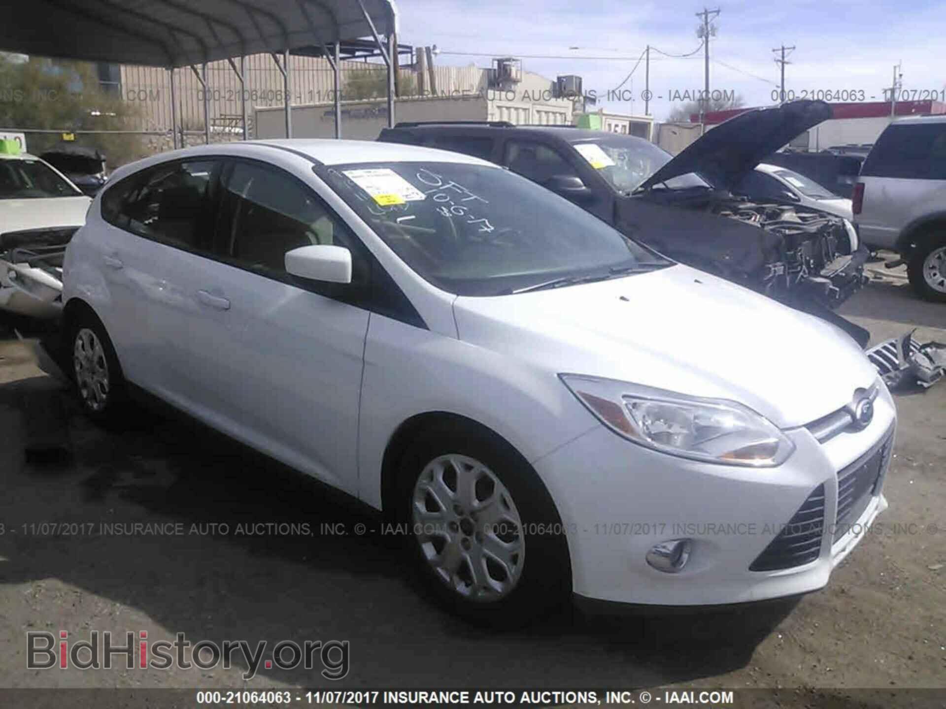 Photo 1FAHP3K21CL273455 - Ford Focus 2012