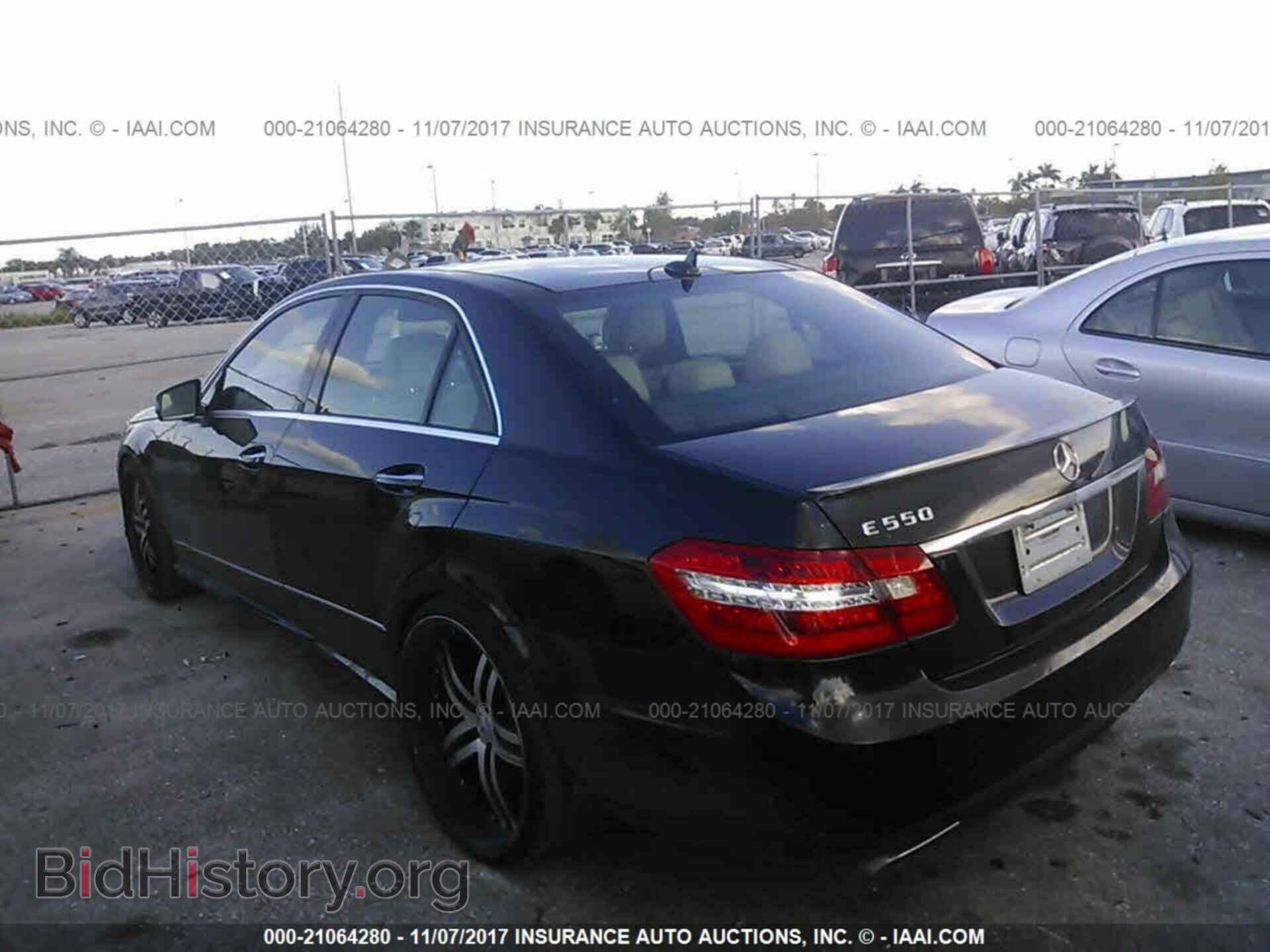 2011 Mercedes-benz E - VIN: WDDHF7CB7BA418985 - Фото 3