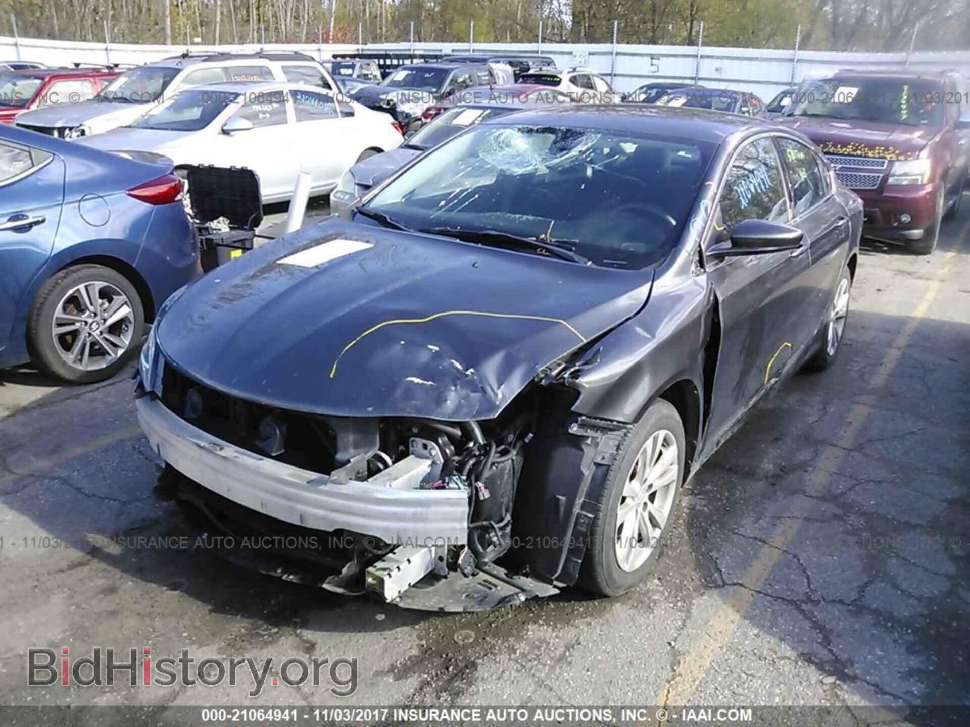 2015 Chrysler 200 - VIN: 1C3CCCAB9FN608427 - Photo 2