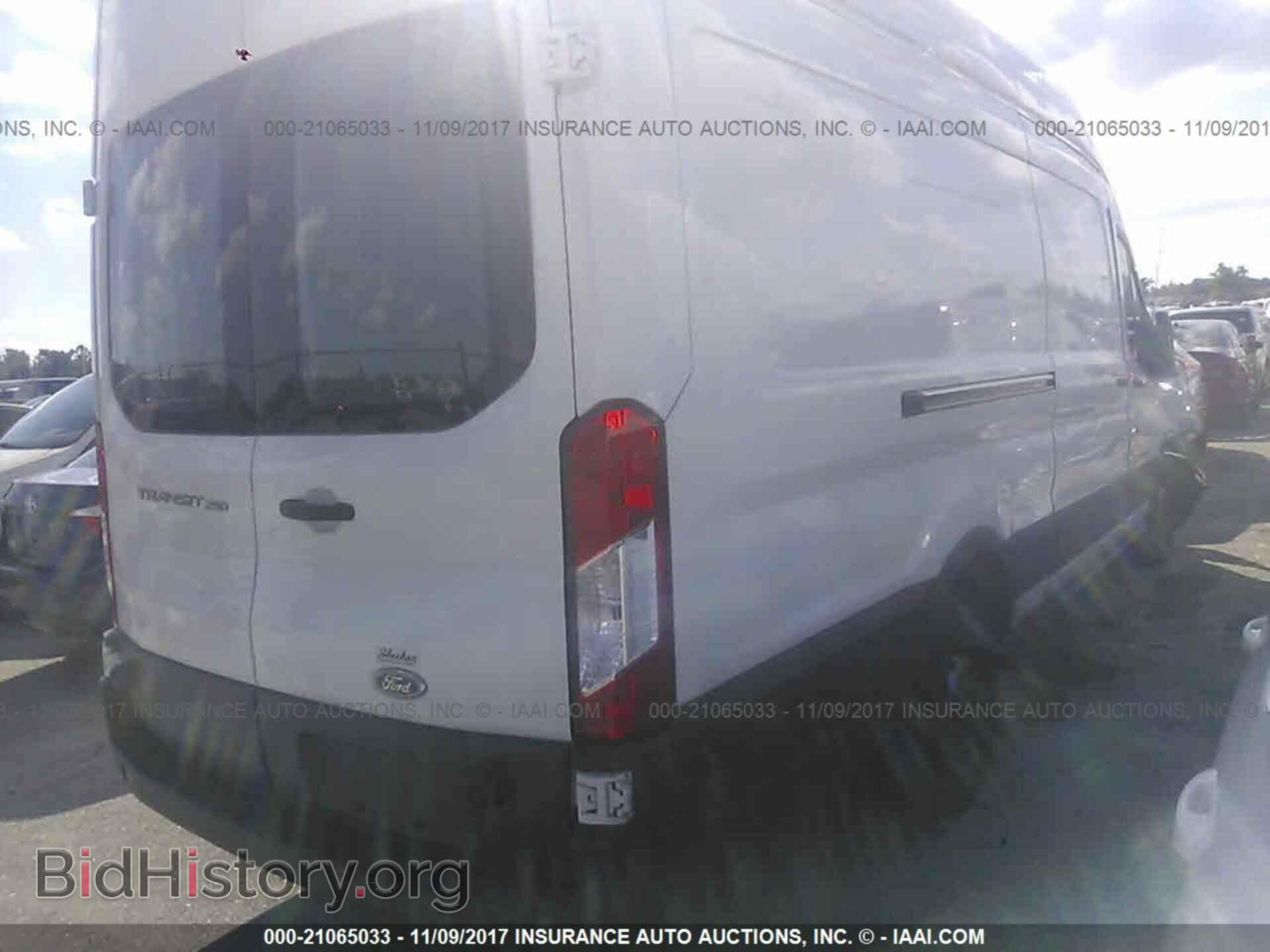 2015 Ford Transit - VIN: 1FTYR3XM1FKA19687 - Фото 4