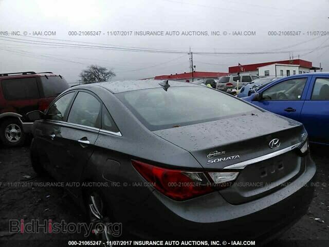 2012 Hyundai Sonata - VIN: 5NPEC4AB2CH397710 - Photo 3
