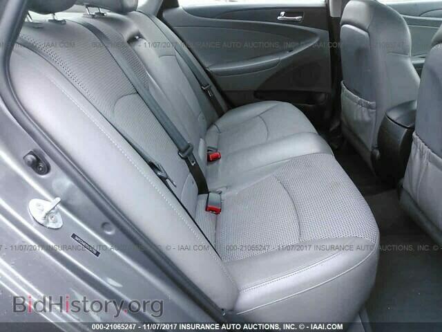 2012 Hyundai Sonata - VIN: 5NPEC4AB2CH397710 - Photo 8