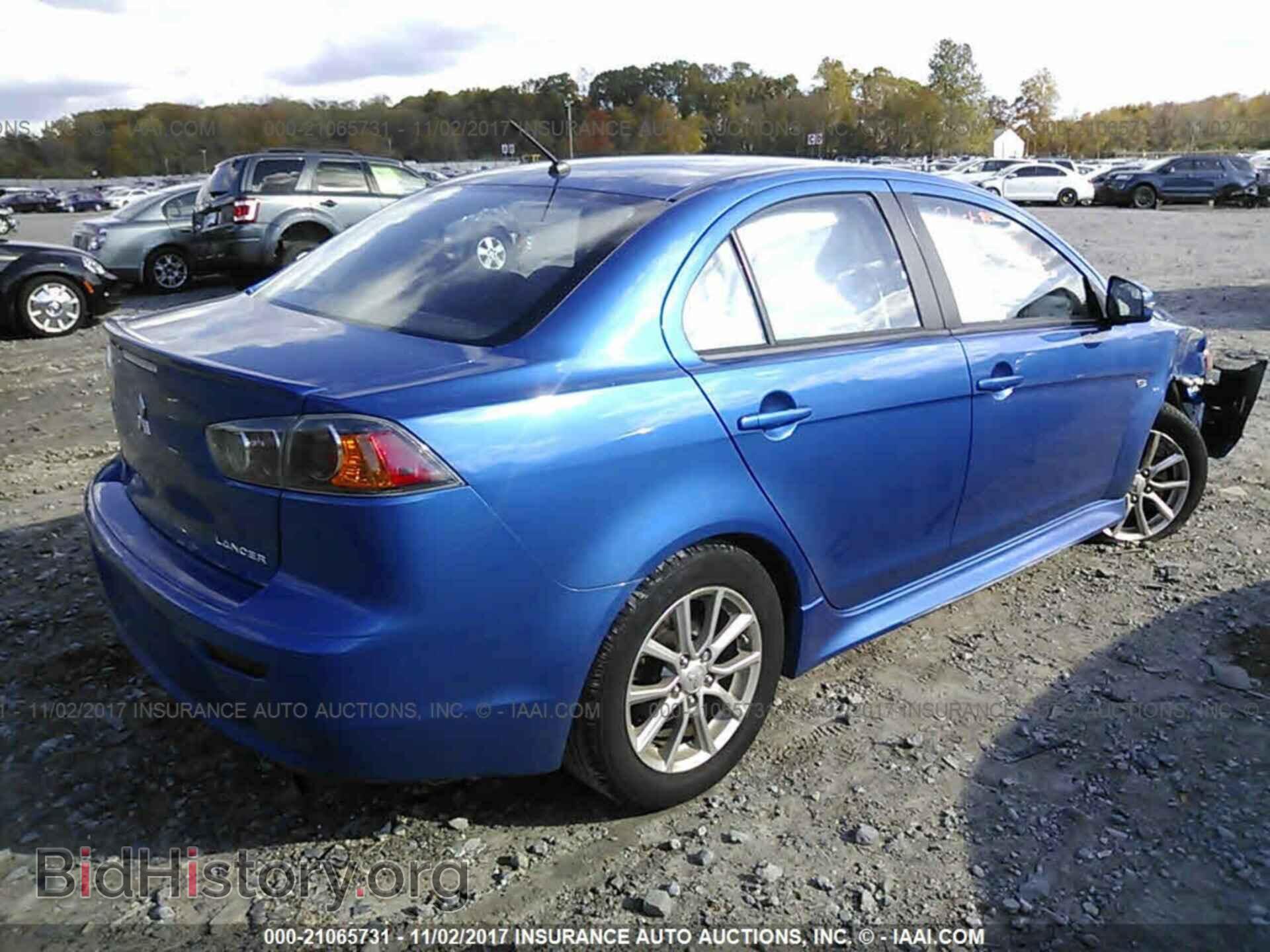 2015 Mitsubishi Lancer - VIN: JA32U2FU8FU018653 - Photo 4