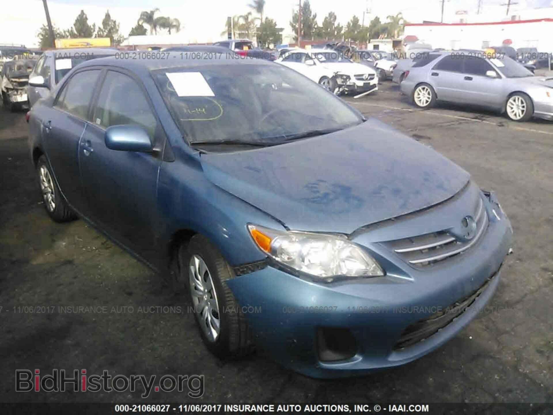 Photo 5YFBU4EE1DP090117 - Toyota Corolla 2013