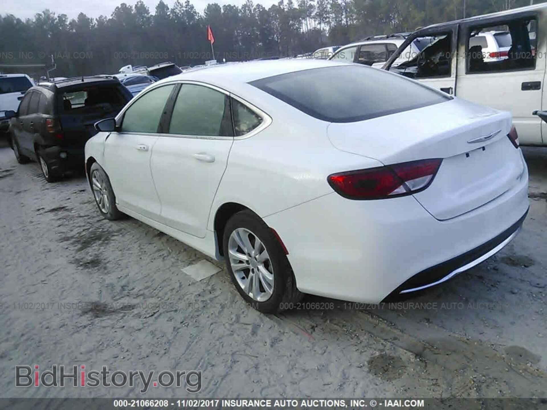 2015 Chrysler 200 - VIN: 1C3CCCAB6FN754963 - Photo 3