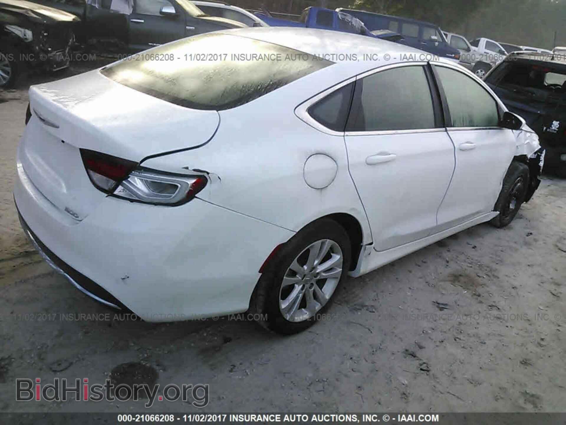 2015 Chrysler 200 - VIN: 1C3CCCAB6FN754963 - Photo 4