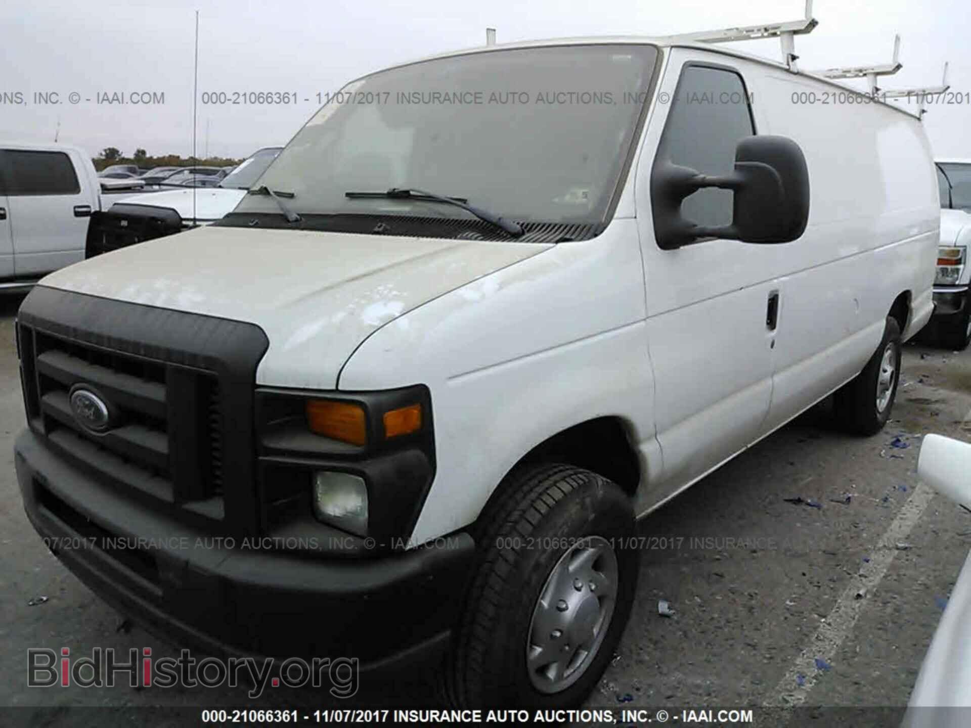 2011 Ford Econoline - VIN: 1FTSS3ELXBDA31453 - Фото 2