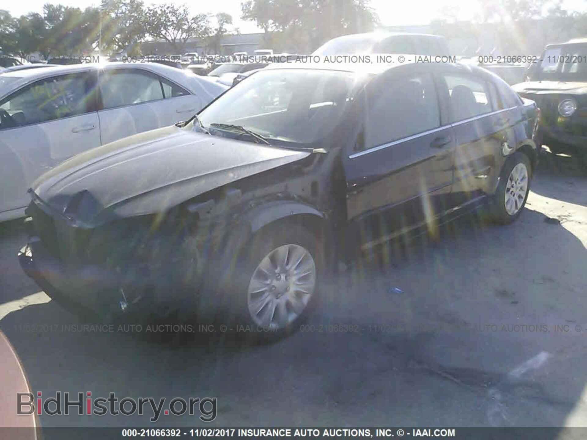 2012 Chrysler 200 - VIN: 1C3CCBAG1CN246160 - Фото 2