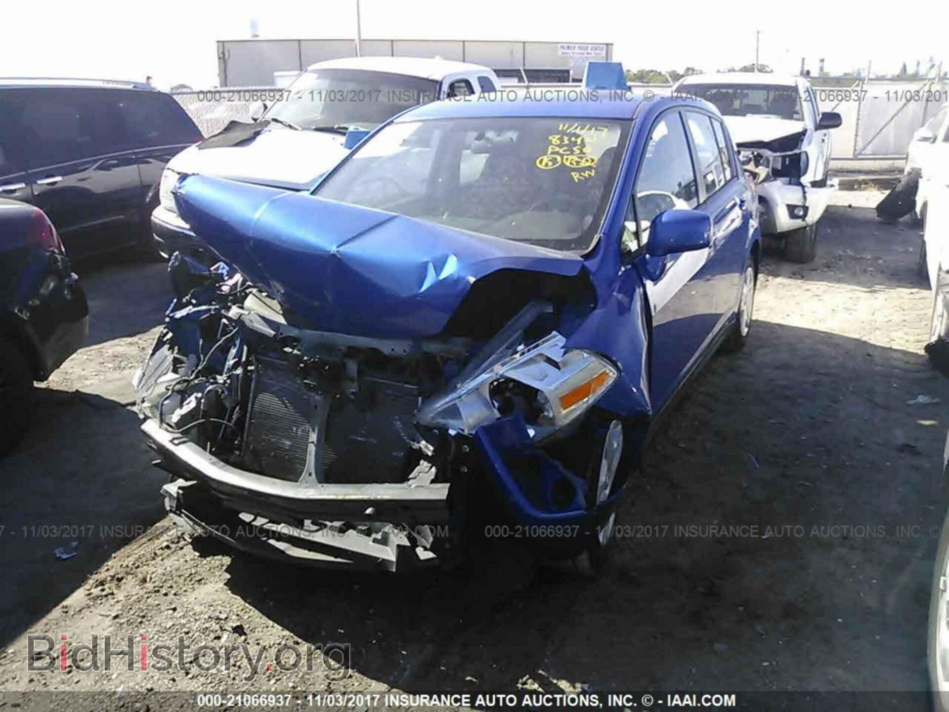 2011 Nissan Versa - VIN: 3N1BC1CP1BL492707 - Photo 2