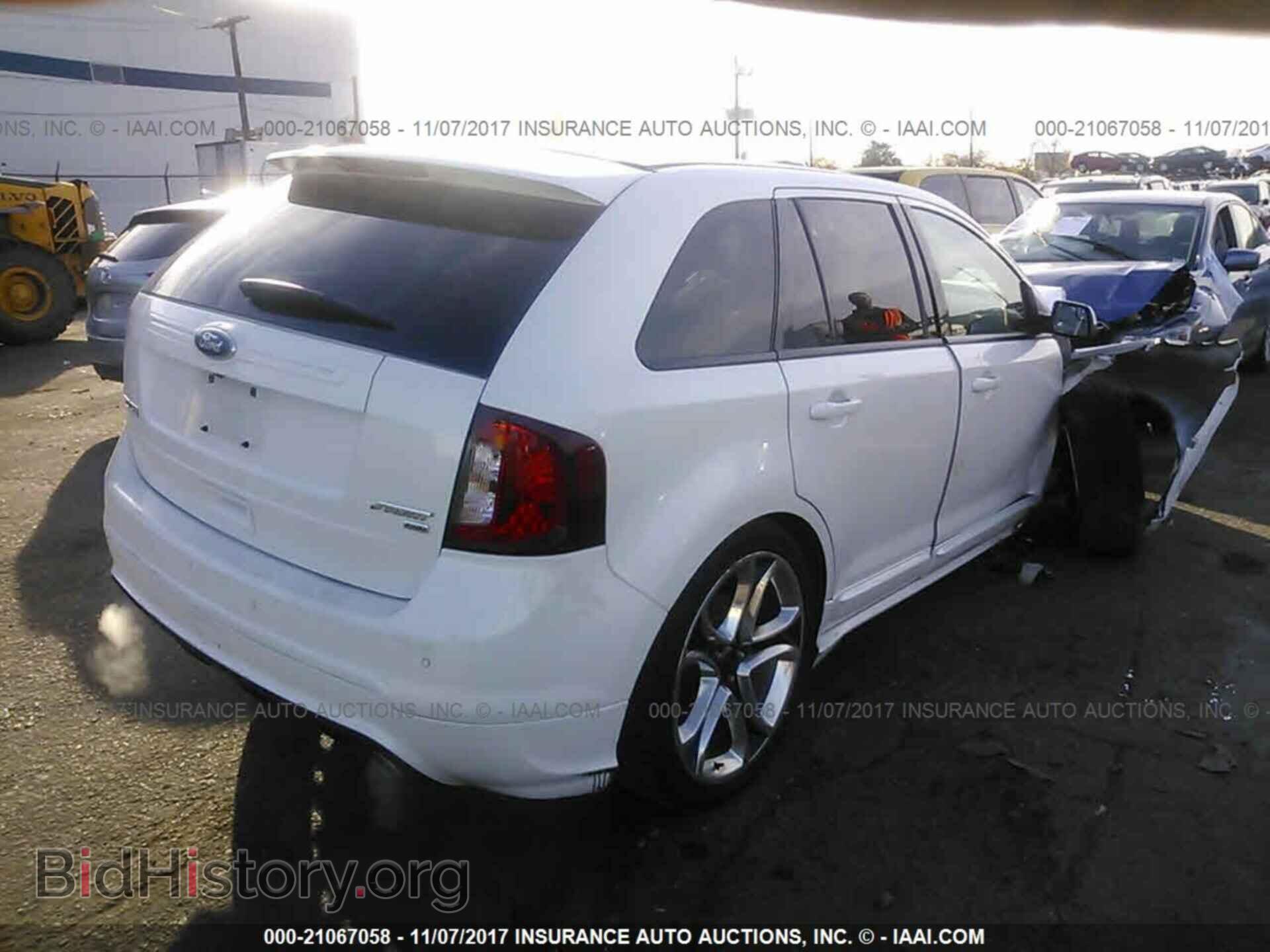 2011 Ford Edge - VIN: 2FMDK4AK9BBB52679 - Photo 4