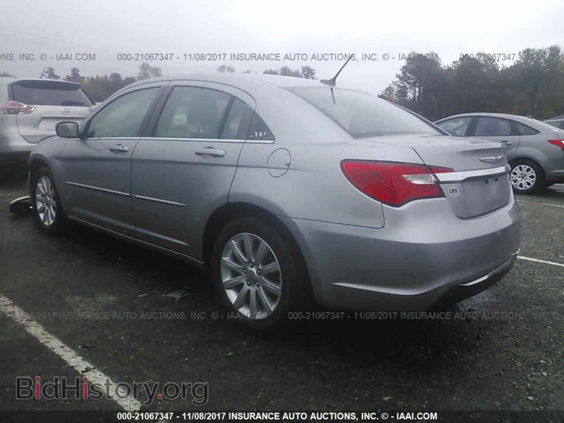 2013 Chrysler 200 - VIN: 1C3CCBBB1DN559228 - Фото 3