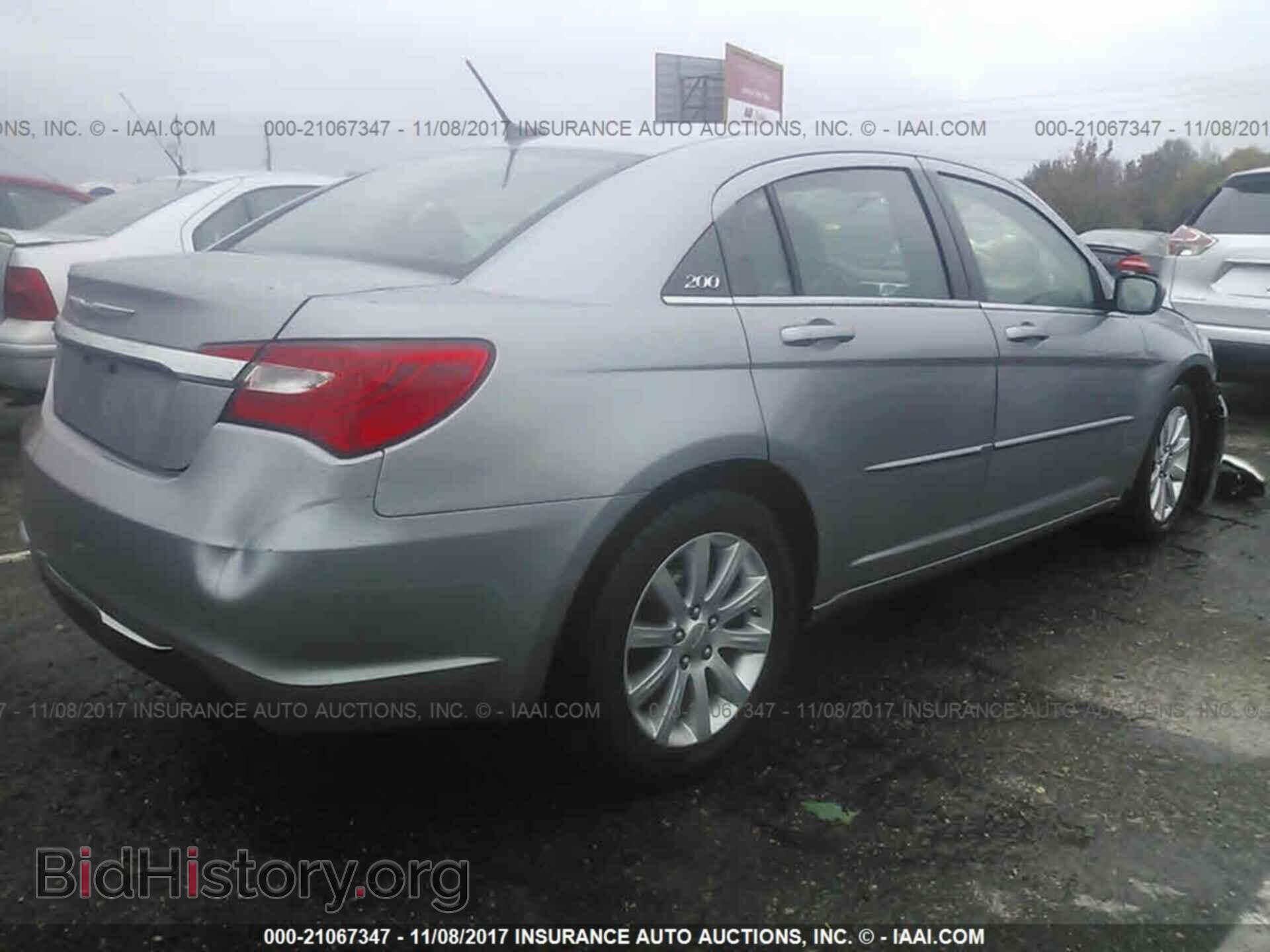 2013 Chrysler 200 - VIN: 1C3CCBBB1DN559228 - Фото 4