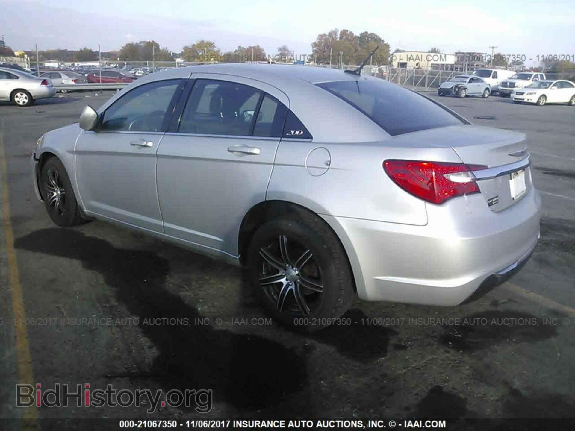 2012 Chrysler 200 - VIN: 1C3CCBAB4CN330705 - Photo 3