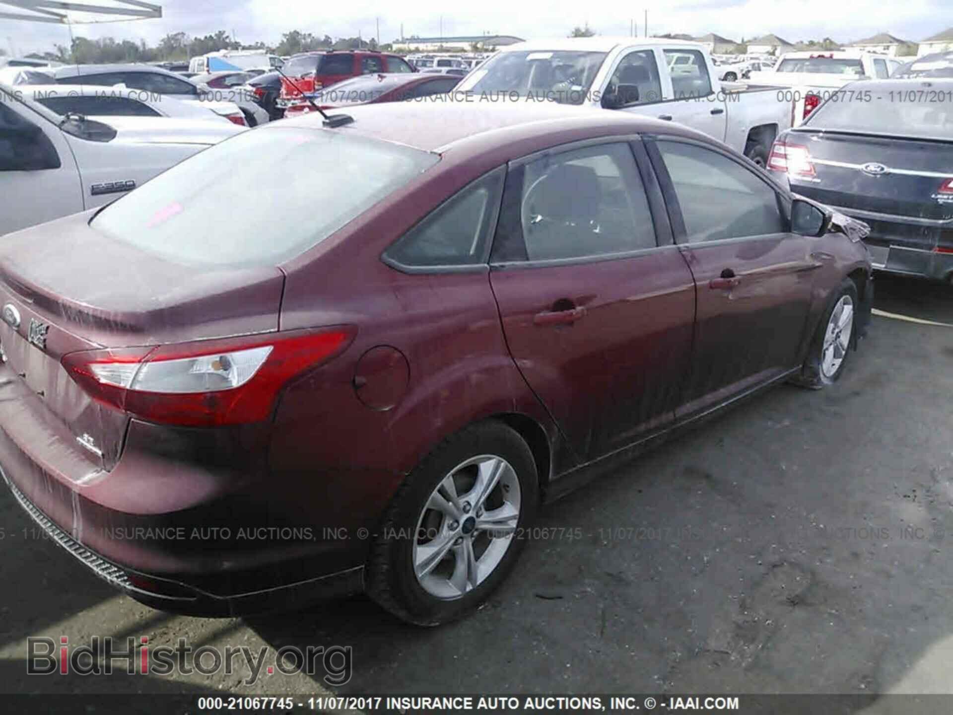2014 Ford Focus - VIN: 1FADP3F27EL349126 - Photo 4