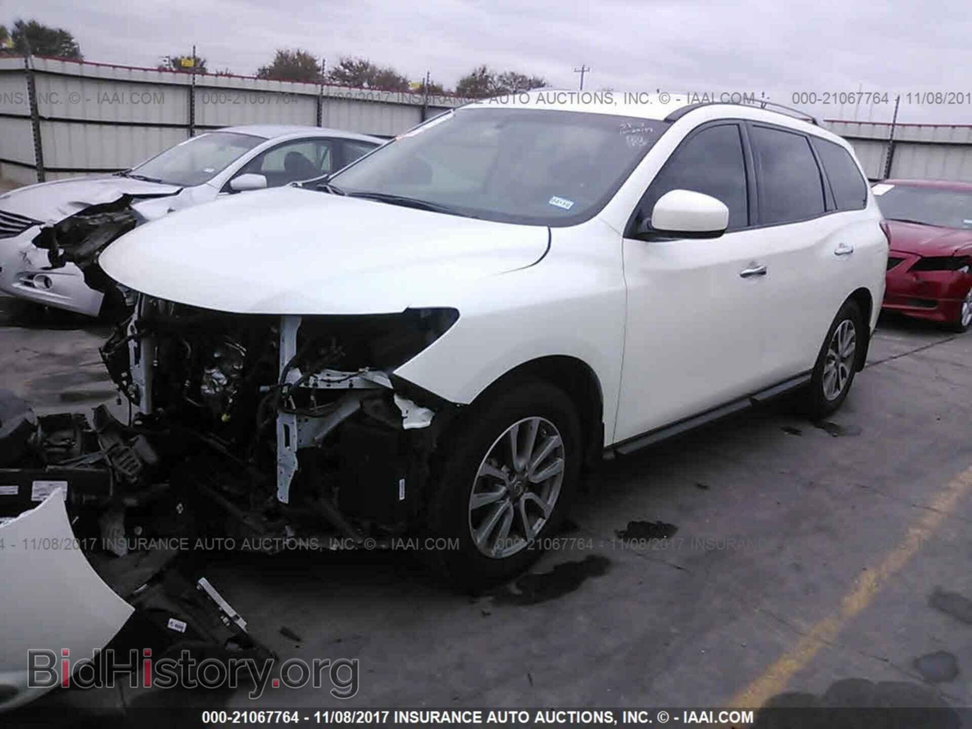 2015 Nissan Pathfinder - VIN: 5N1AR2MN3FC716227 - Фото 2